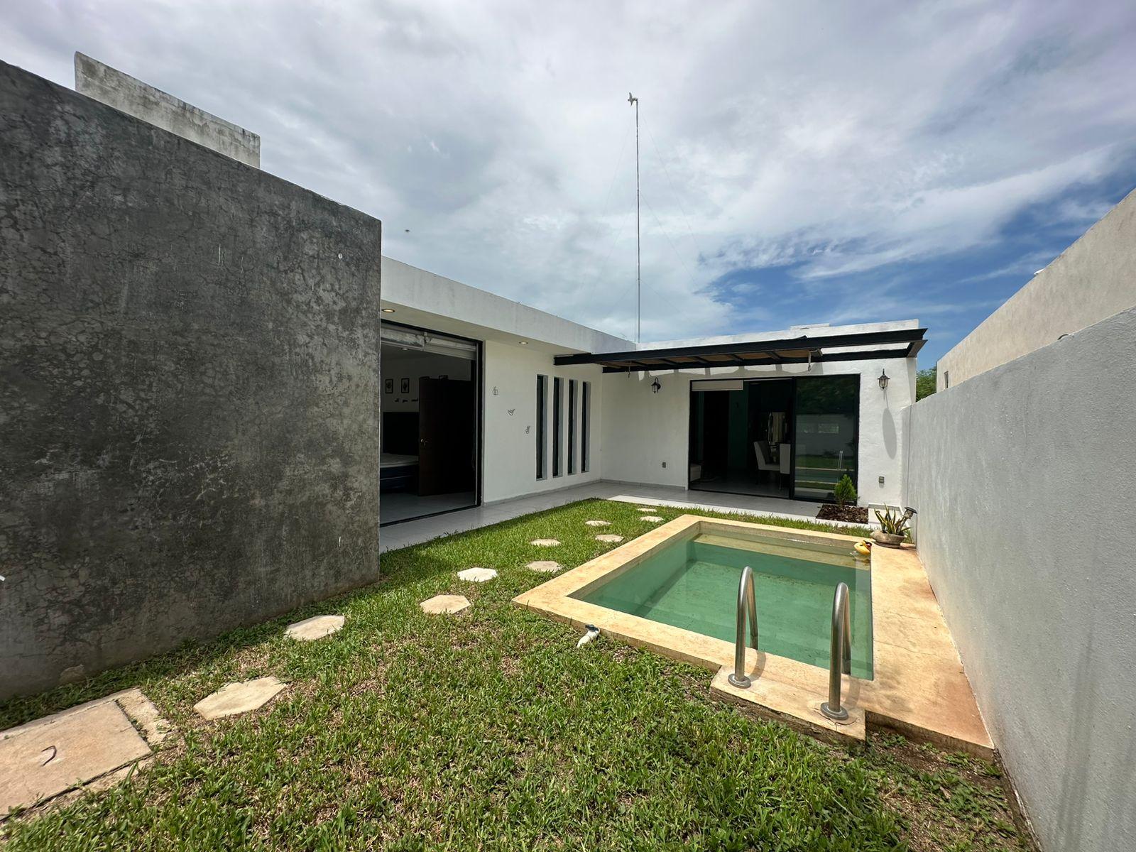 Casa amueblada, de 1 planta ¡CON PANELES SOLARES! en privada Kanan.