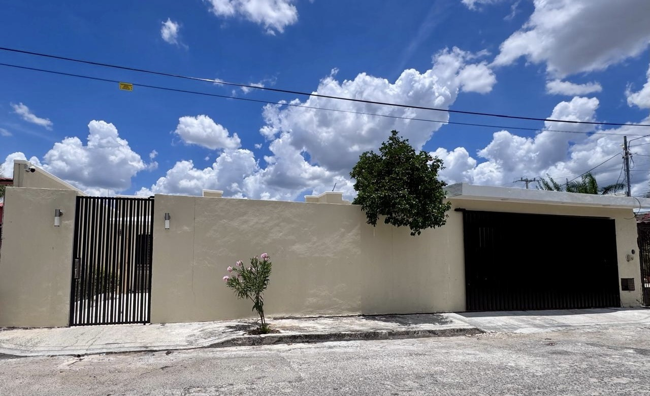 Casa de 1 planta, amueblada, con piscina.