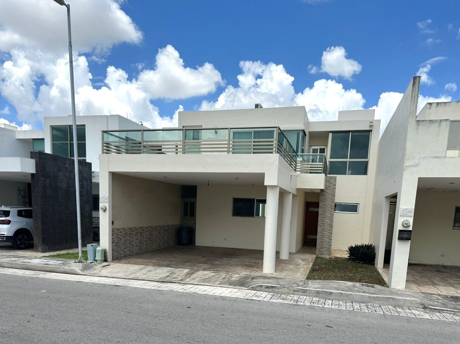 Casa de 3 recámaras, en privada San Remo.