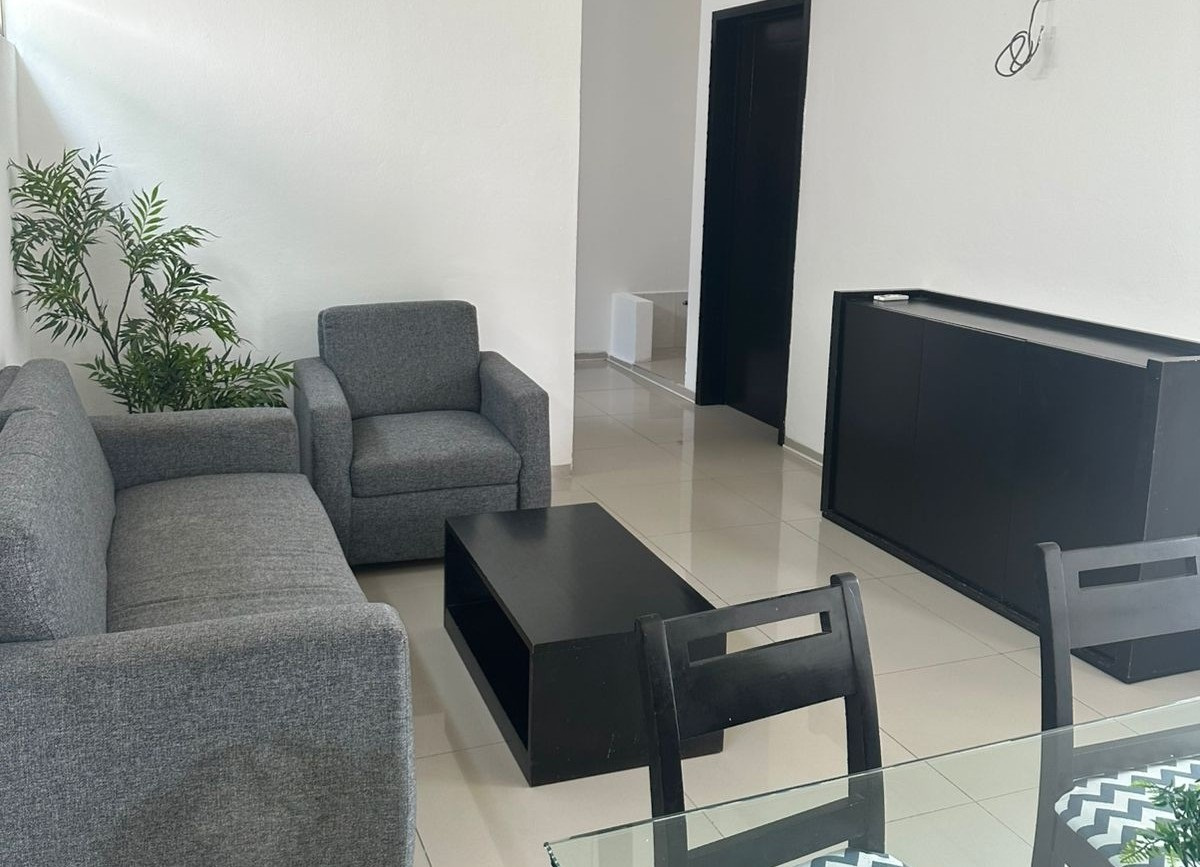 Departamento amueblado, con servicios incluidos, a 1 cuadra del mayabus.
