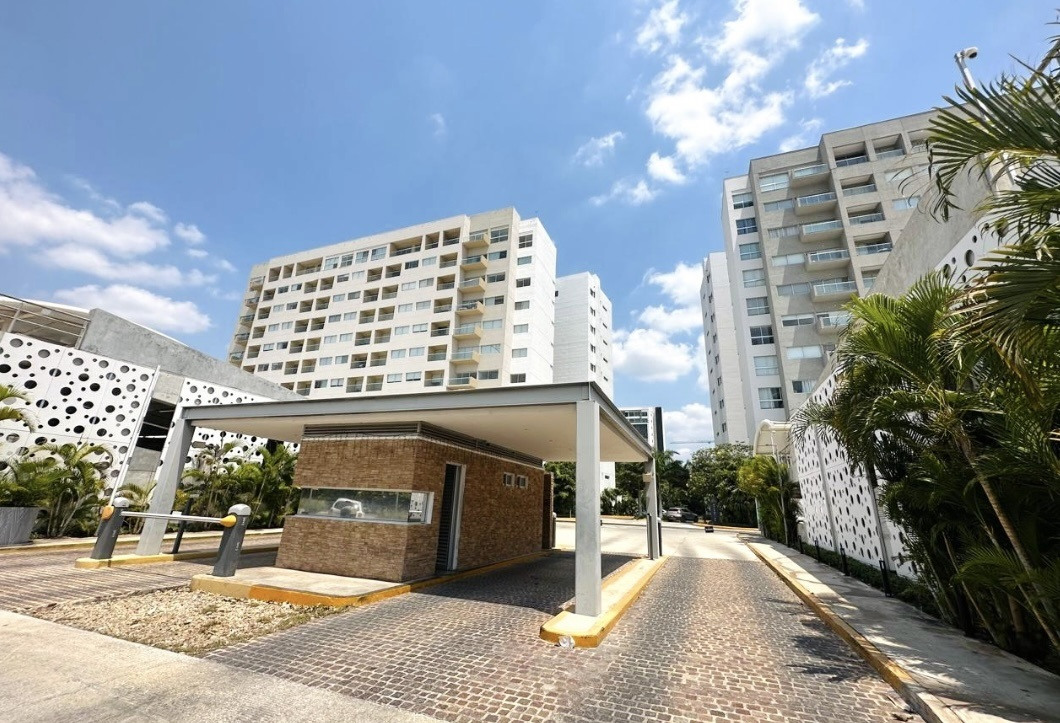 Venta de penthouse de 3 recámaras, en Torre Atlántida, Vía Montejo.