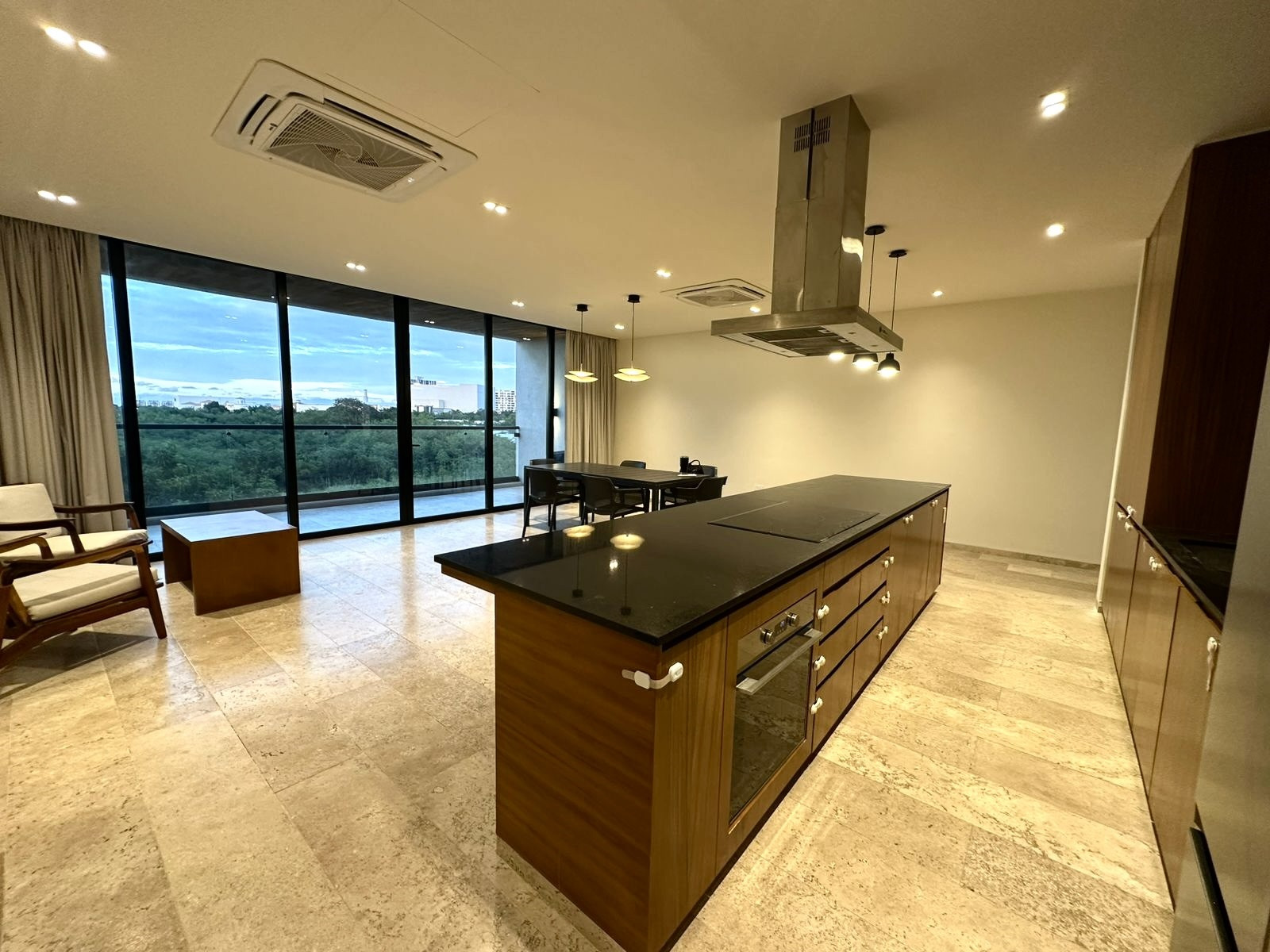 Departamento de 3 recámaras + cuarto de servicio, en condominio Norte 21.