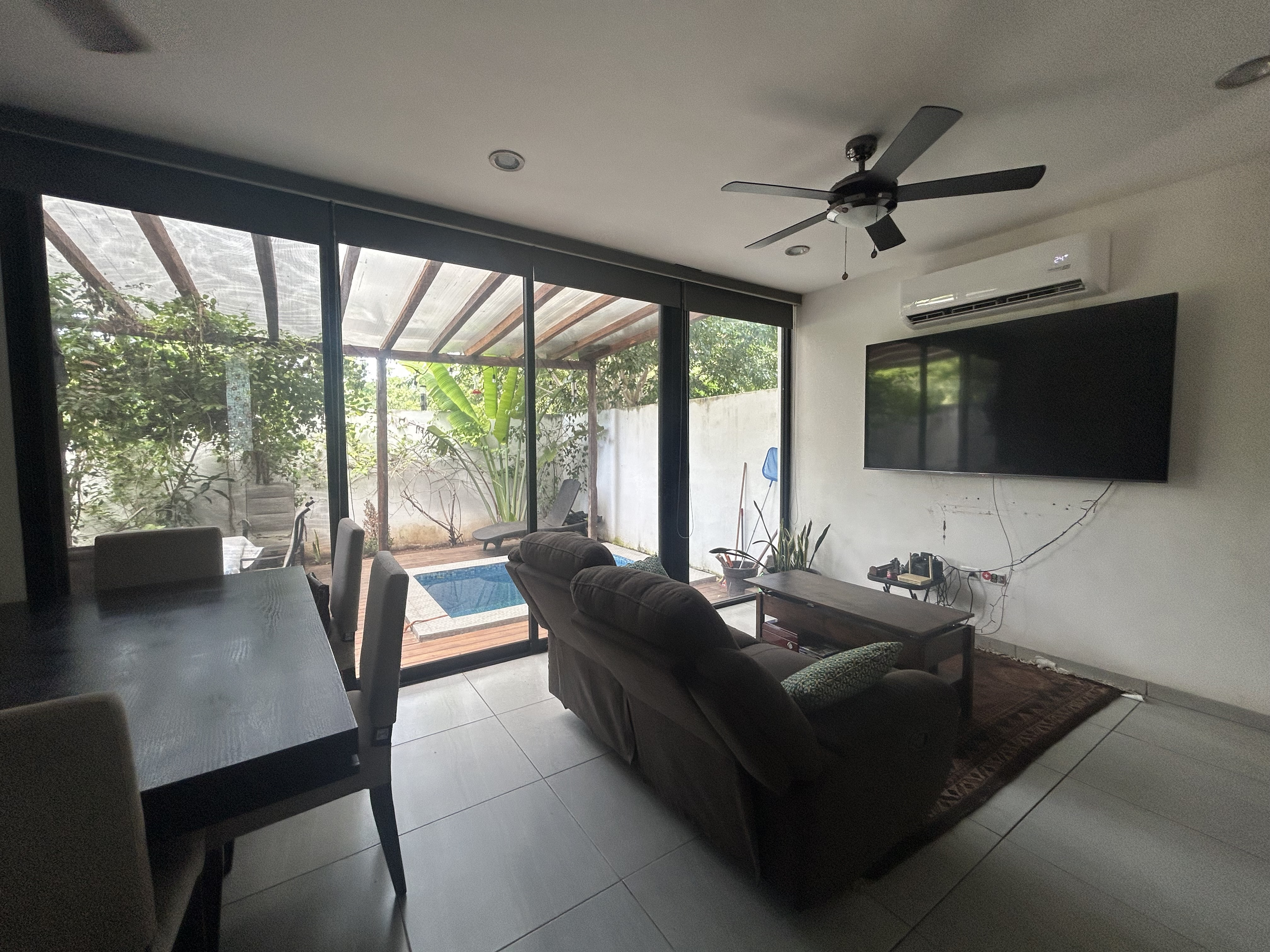 Townhouse de 3 recámaras, amueblado, con Roof privado, dentro de periférico.