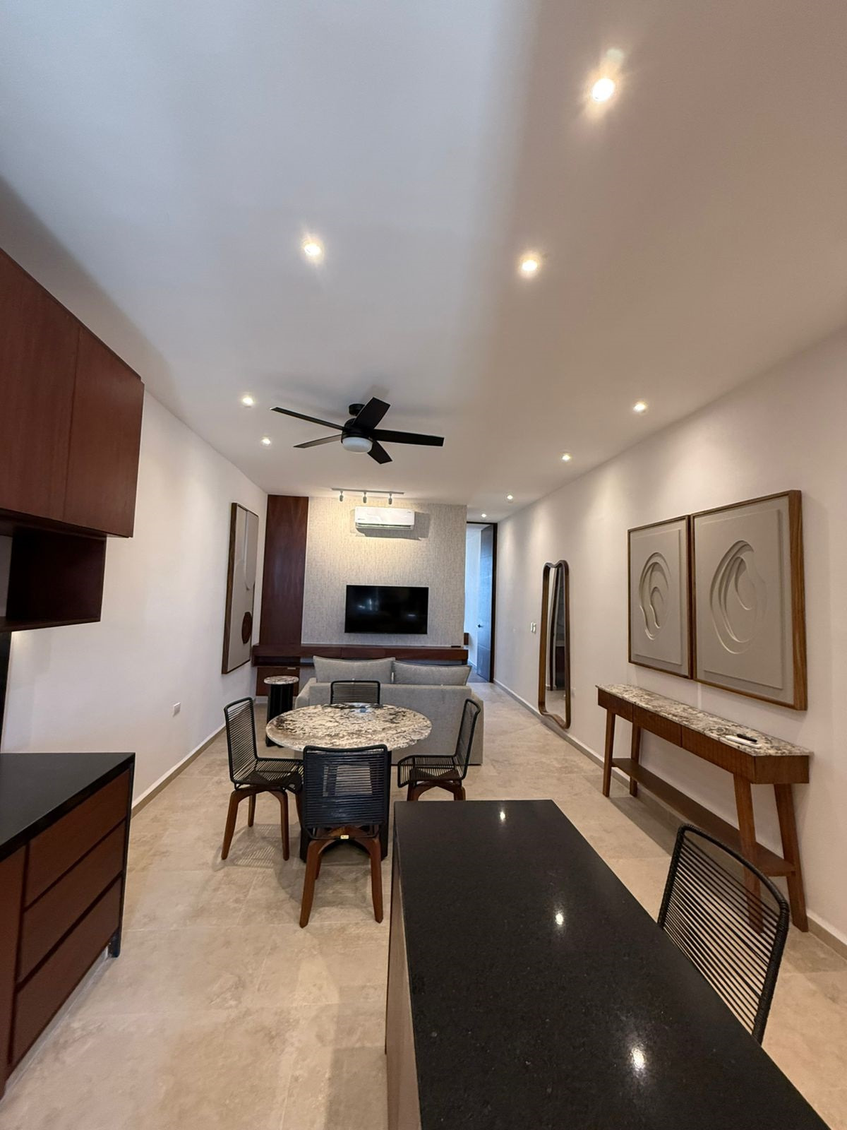 Departamento de 1 recámara, amueblado, con amenidades dentro de periférico.