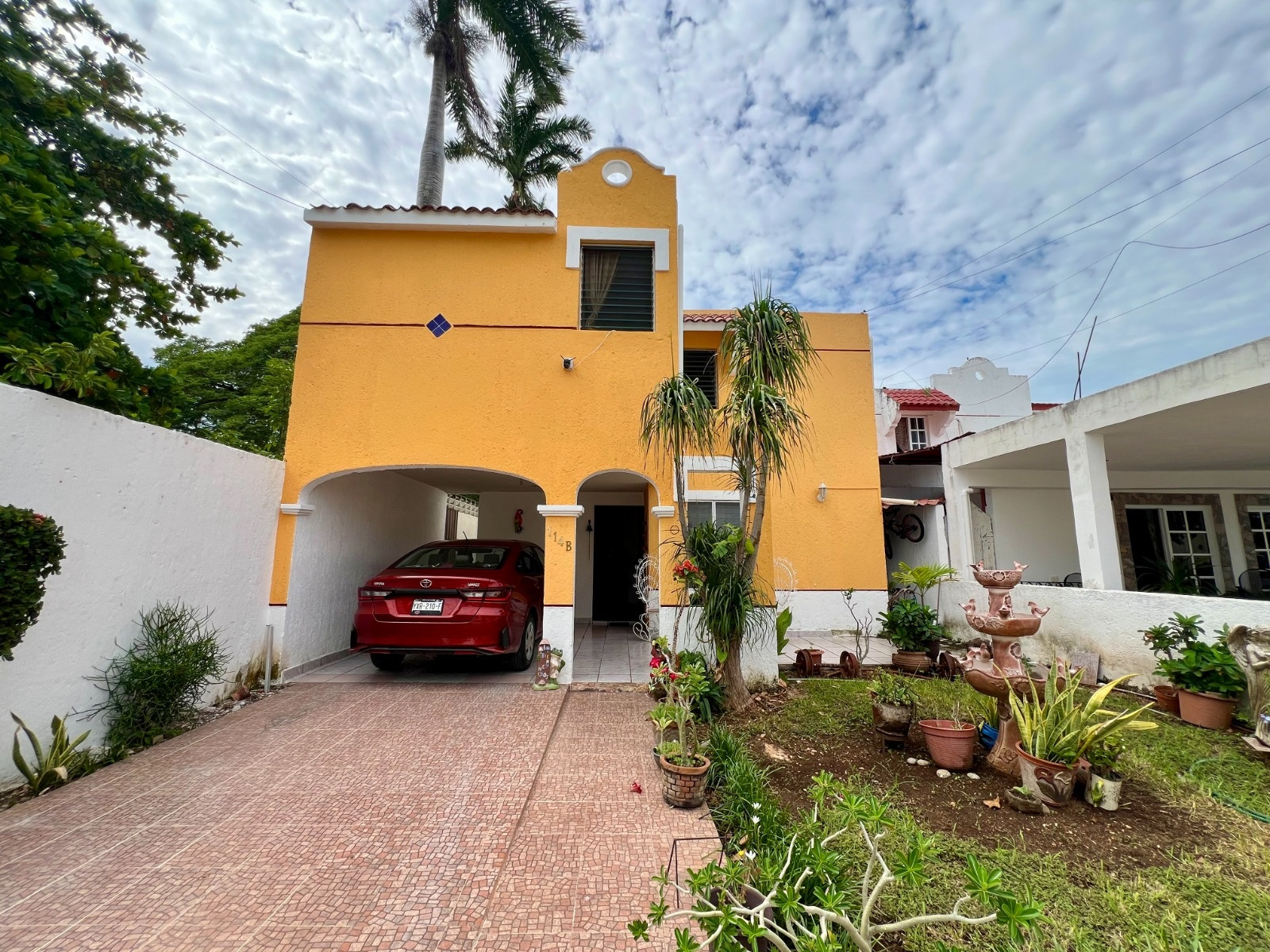 Casa en venta, de 3 recámaras, en privada dentro de la ciudad, en Chuburná.