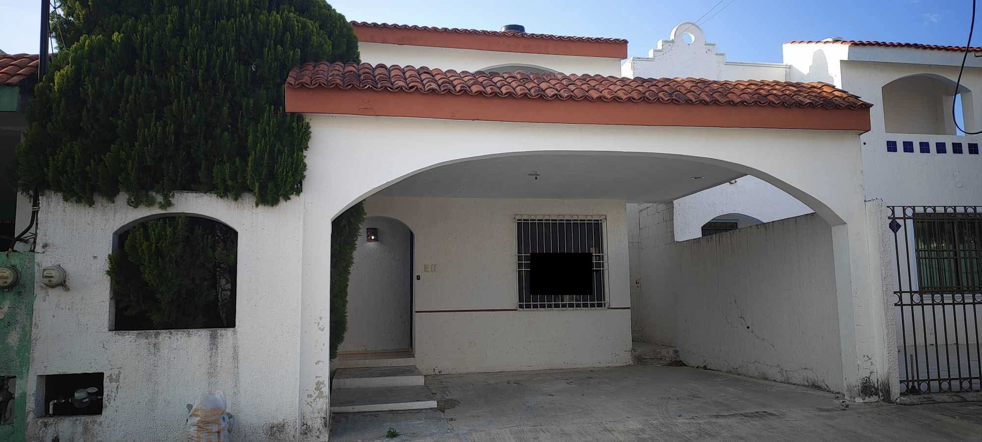 Casa ideal para oficina o vivienda, con excelente ubicación a espaldas de Av. Yucatán.
