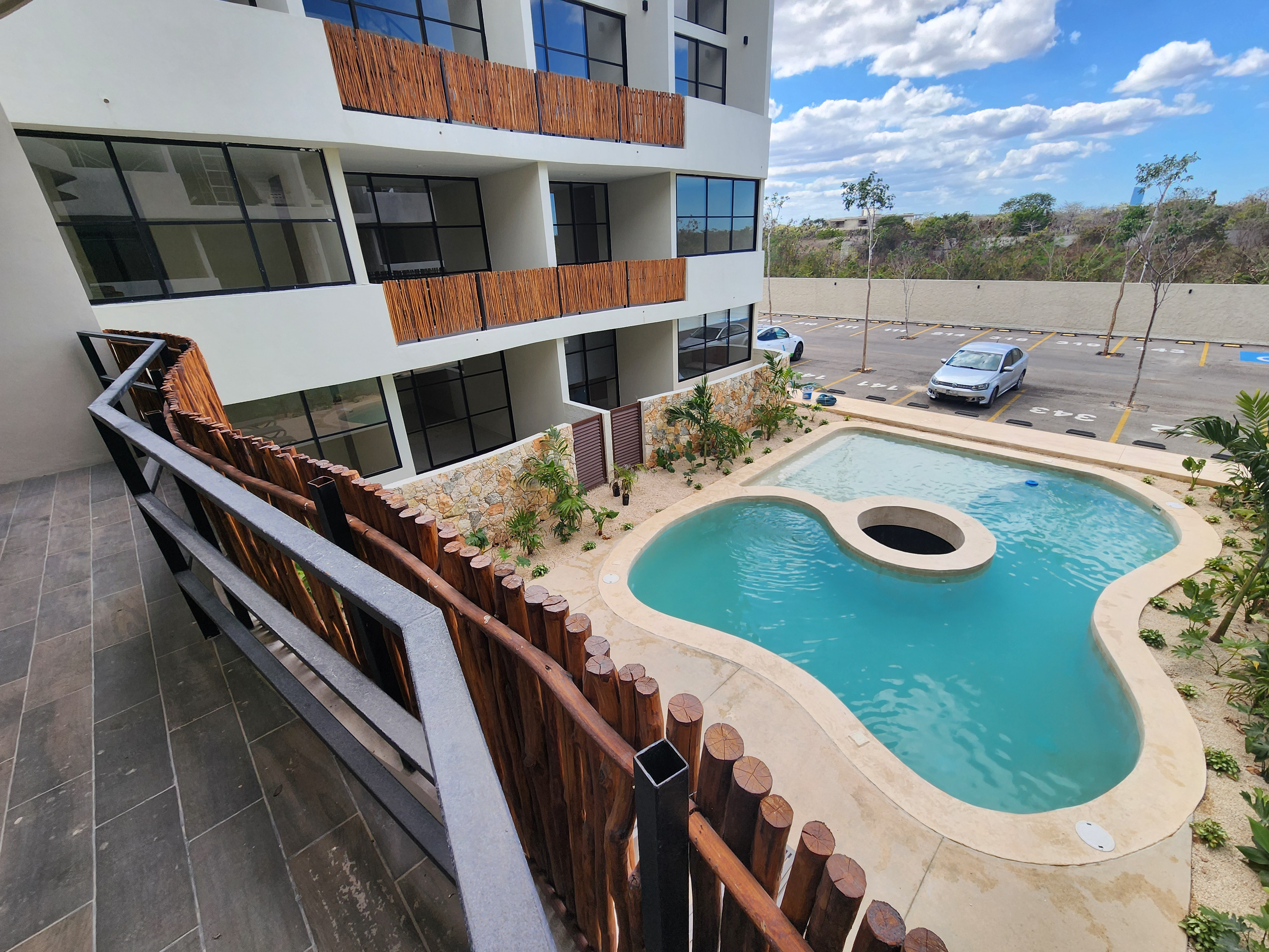 Departamento amueblado, en Planta Baja, de 2 recámaras y amenidades.