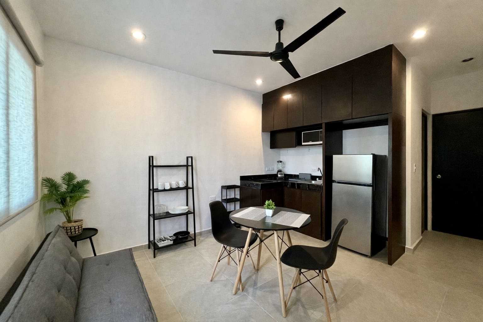 Departamento amueblado, de 1 recámara, con servicios incluidos.