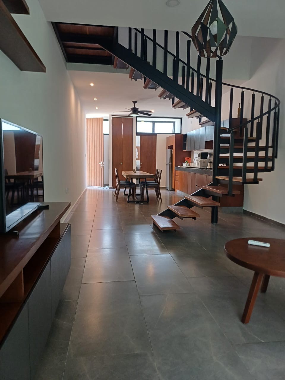 Departamento de 2 recámaras, amueblado, en Arcadia, con amenidades.