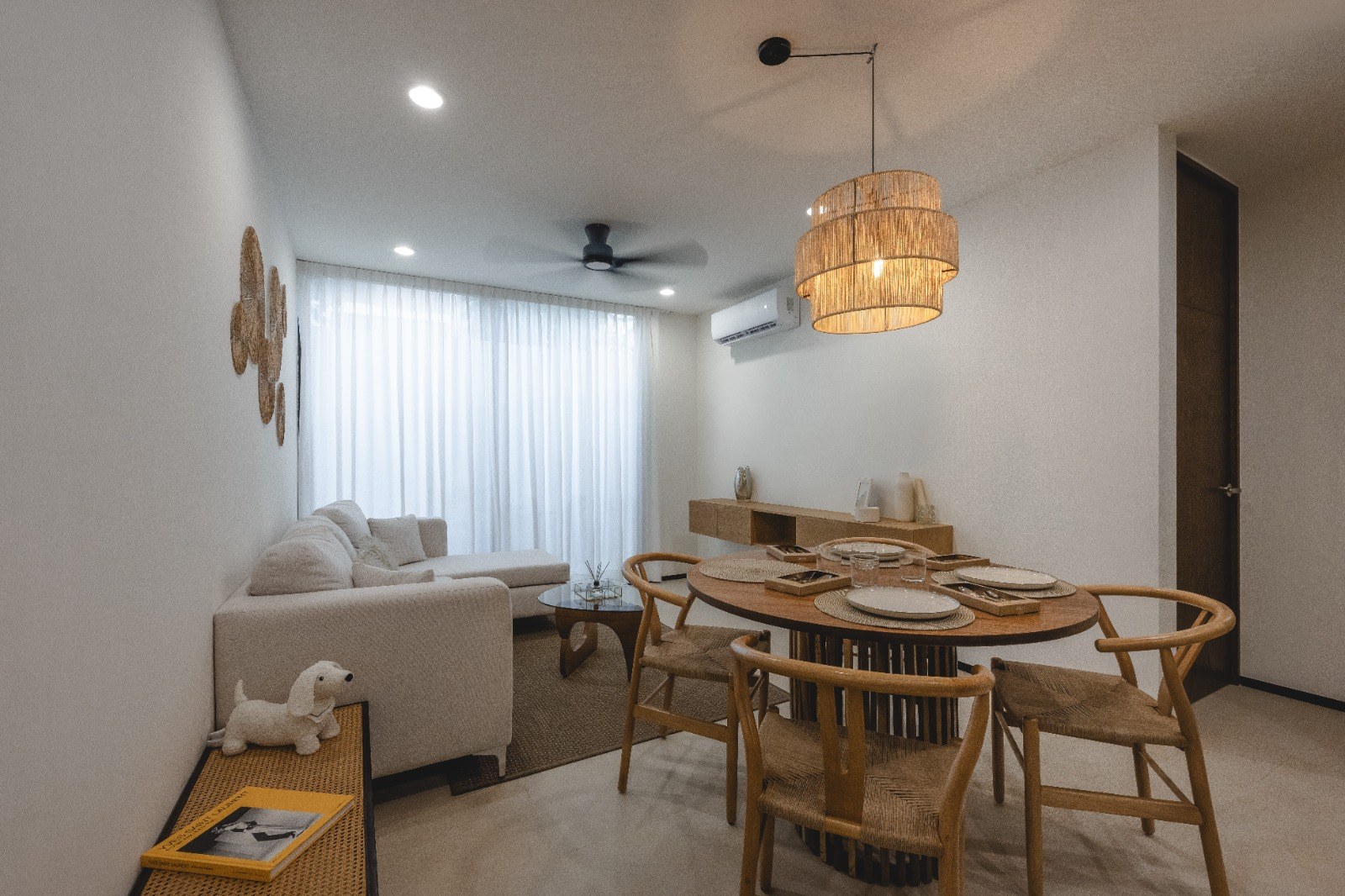 Departamento de 2 recámaras, en privada con amenidades, en Temozón Norte.
