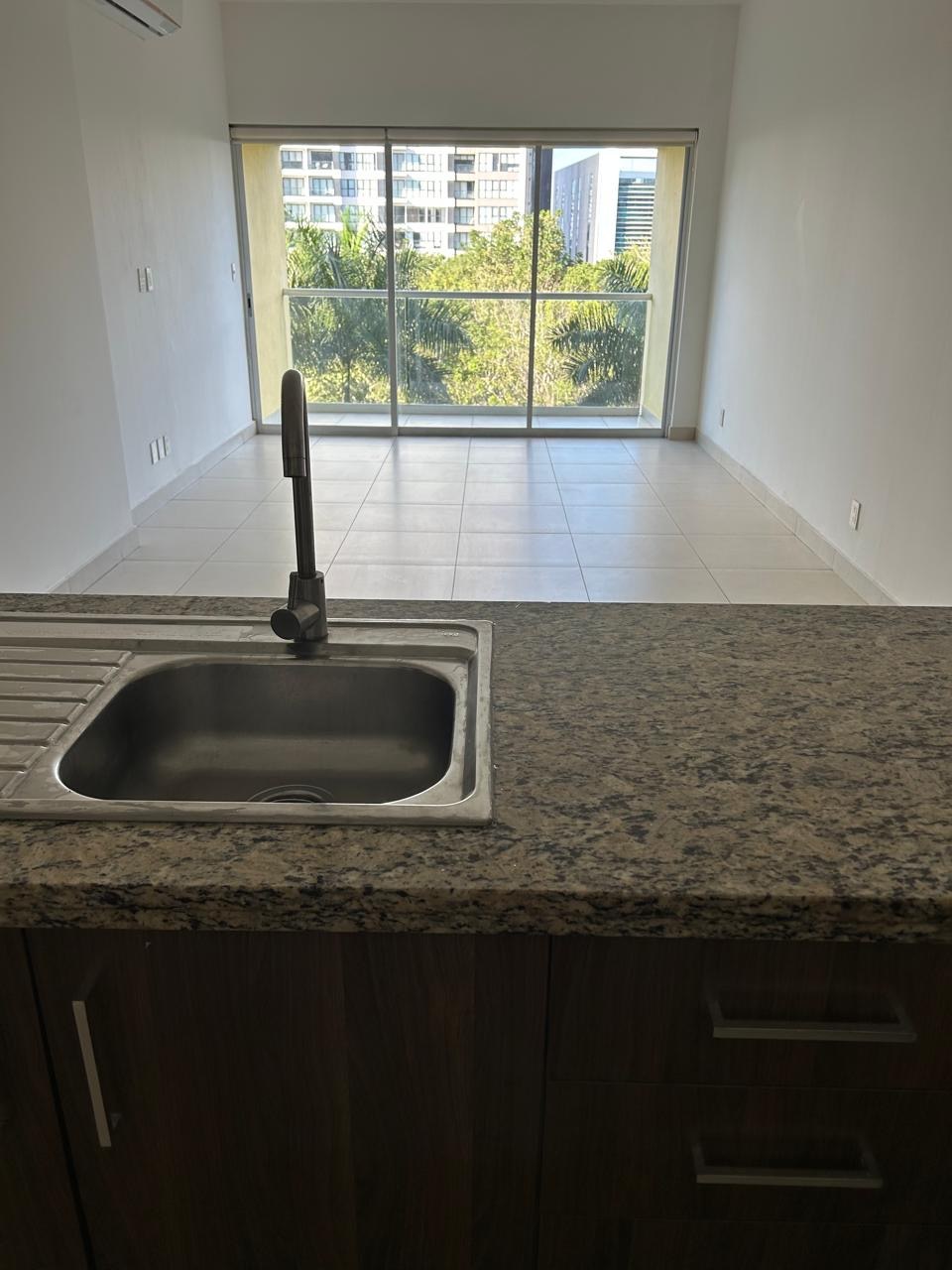 Departamento de 2 recámaras, equipado, en Vía Montejo.