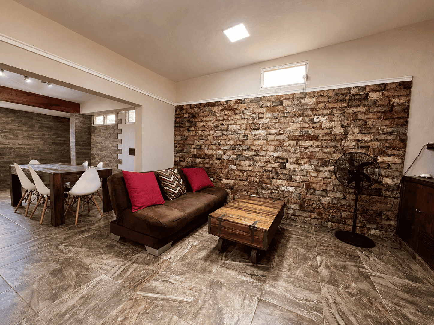 Departamento amueblado, de 1 recámara, con servicios incluidos.