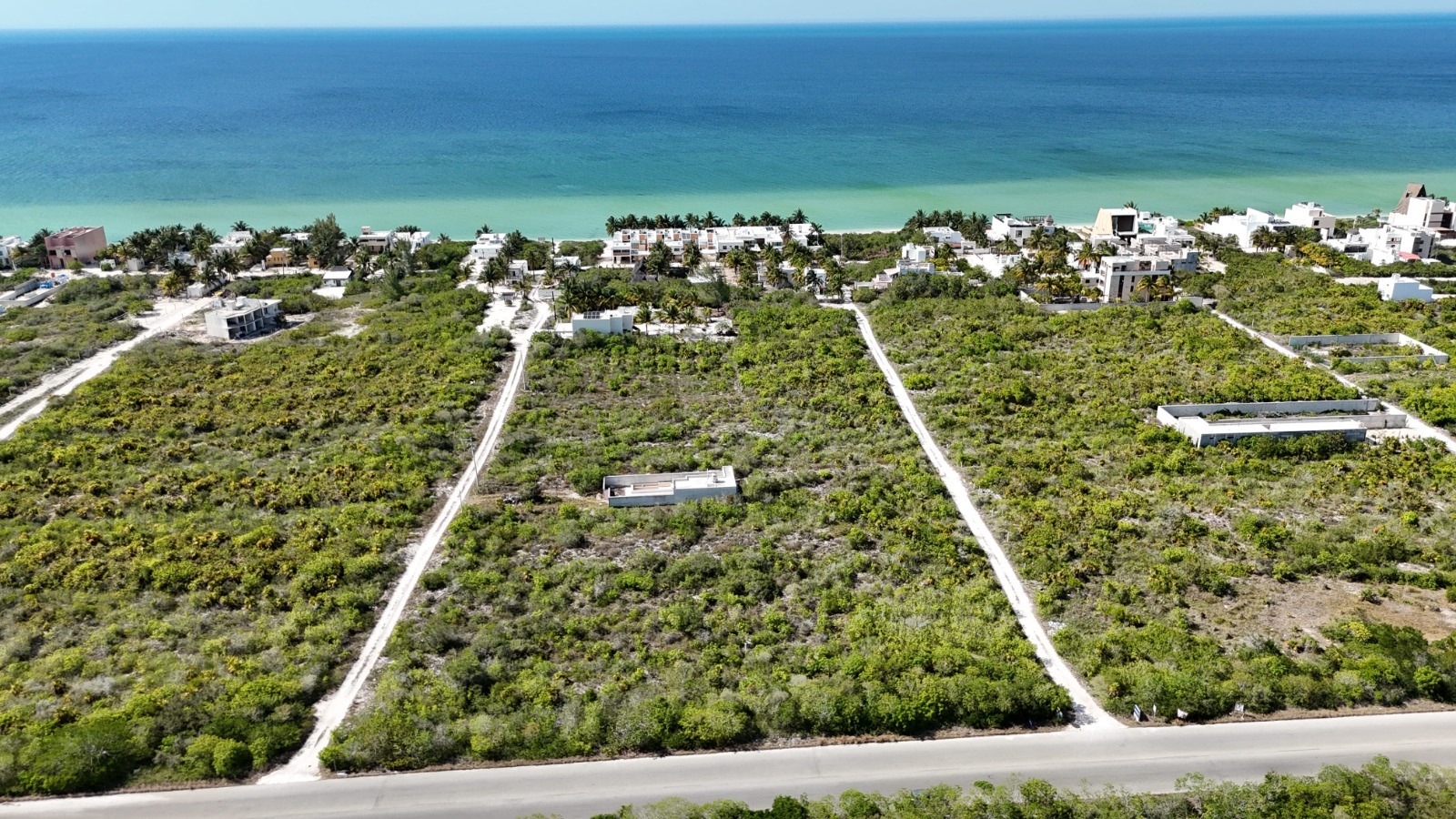 Terreno en venta en San Benito, a pocos metros del mar.