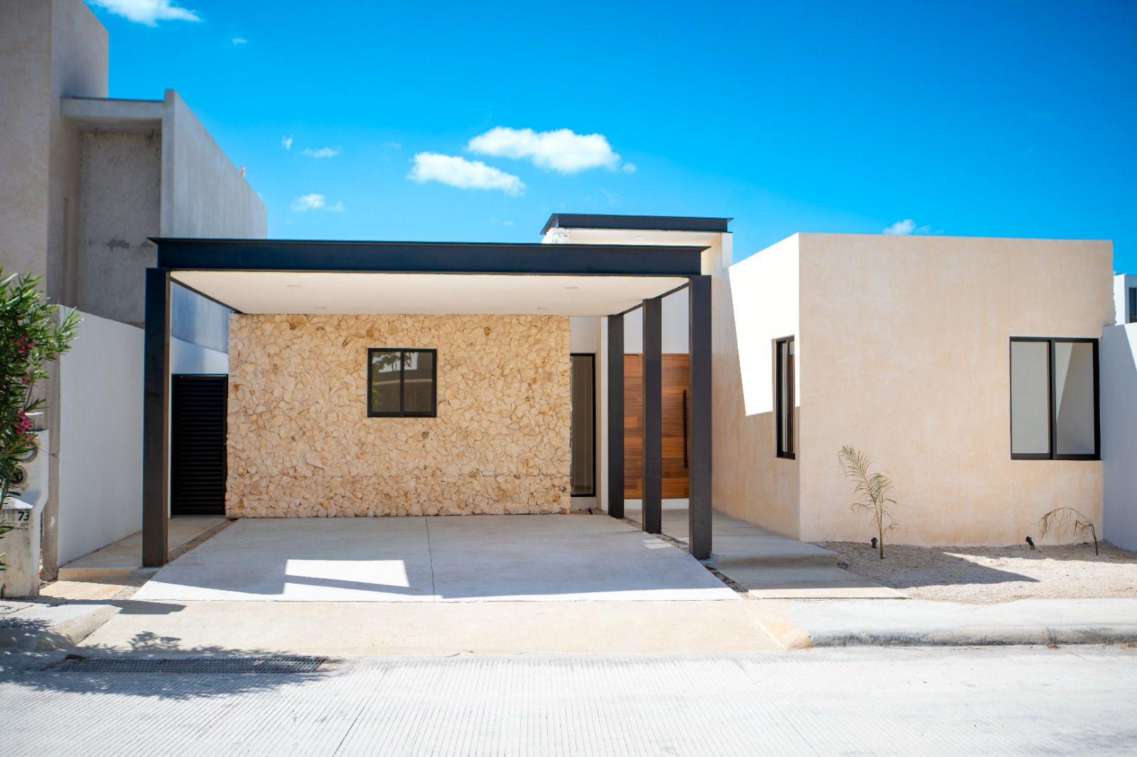 Casa de 1 planta, con alberca, dentro de privada en el norte de Mérida.