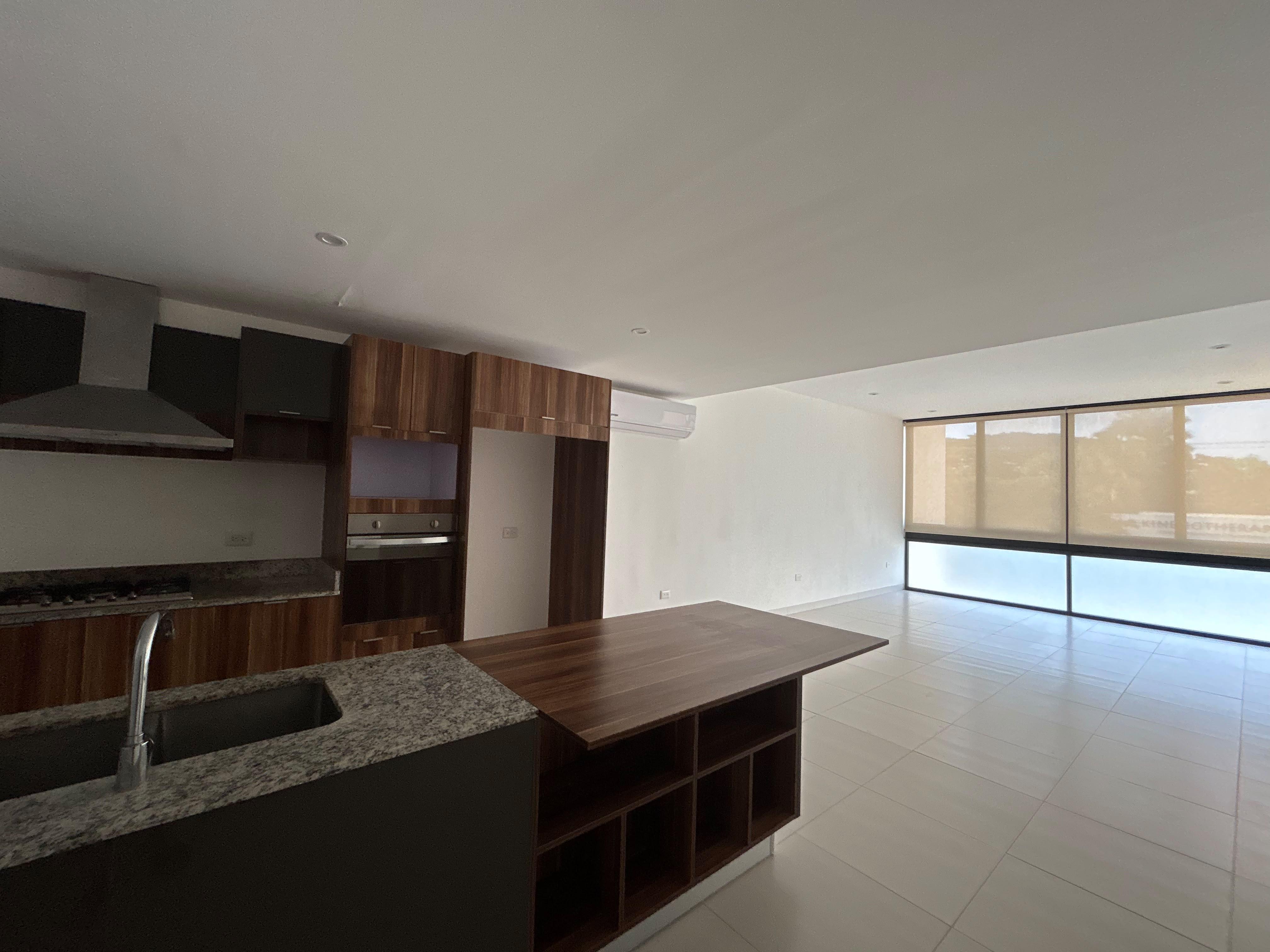 Departamento de 2 recámaras, sin muebles, en Villas del Sol.