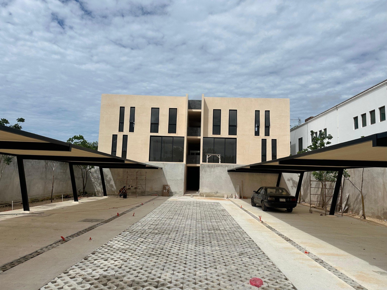 Departamento en planta baja, de 1 recámara, en Temozón Norte.