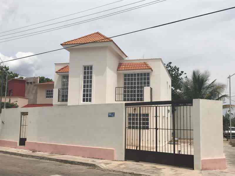 Casa en esquina para uso