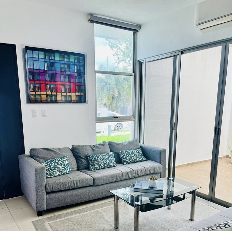 Hermosa casa en privada, amueblada, situada en gran Santa Fe.