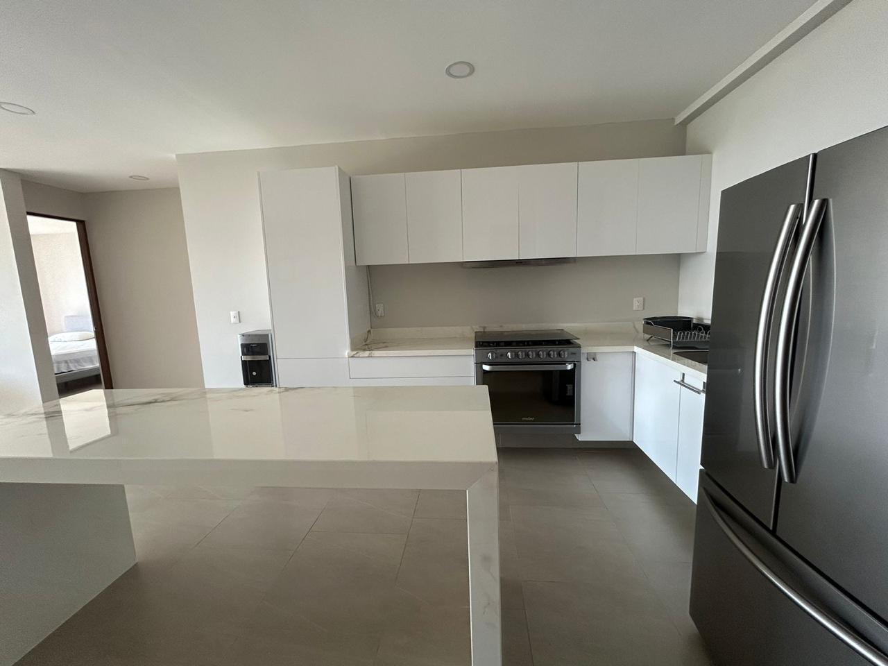 Departamento de 2 recámaras, amueblado, en complejo con amenidades.
