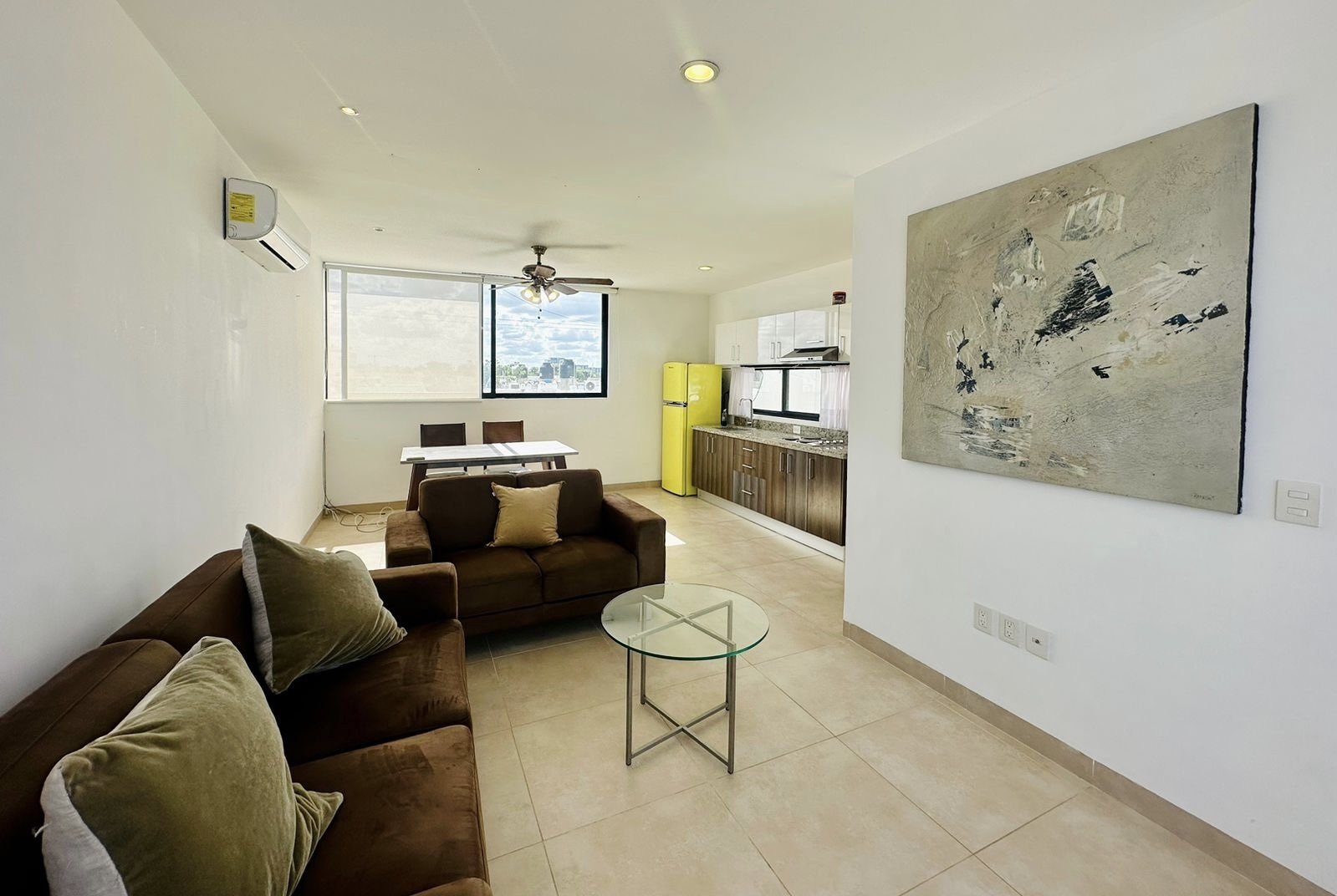 Departamento amueblado, en condominio con amenidades.