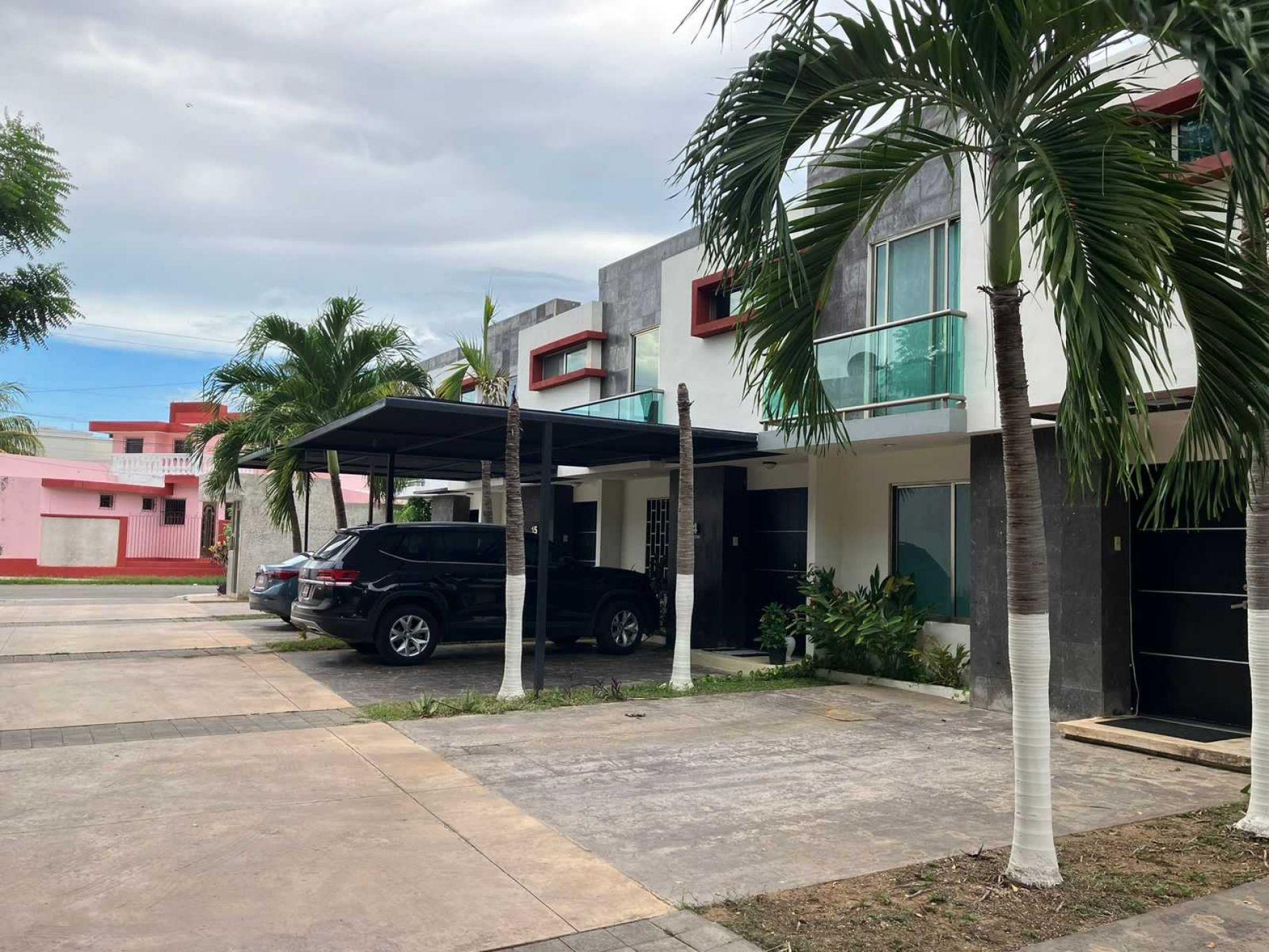 Townhouse equipado y listo para habitar, dentro de privada en Benito Juárez Norte.