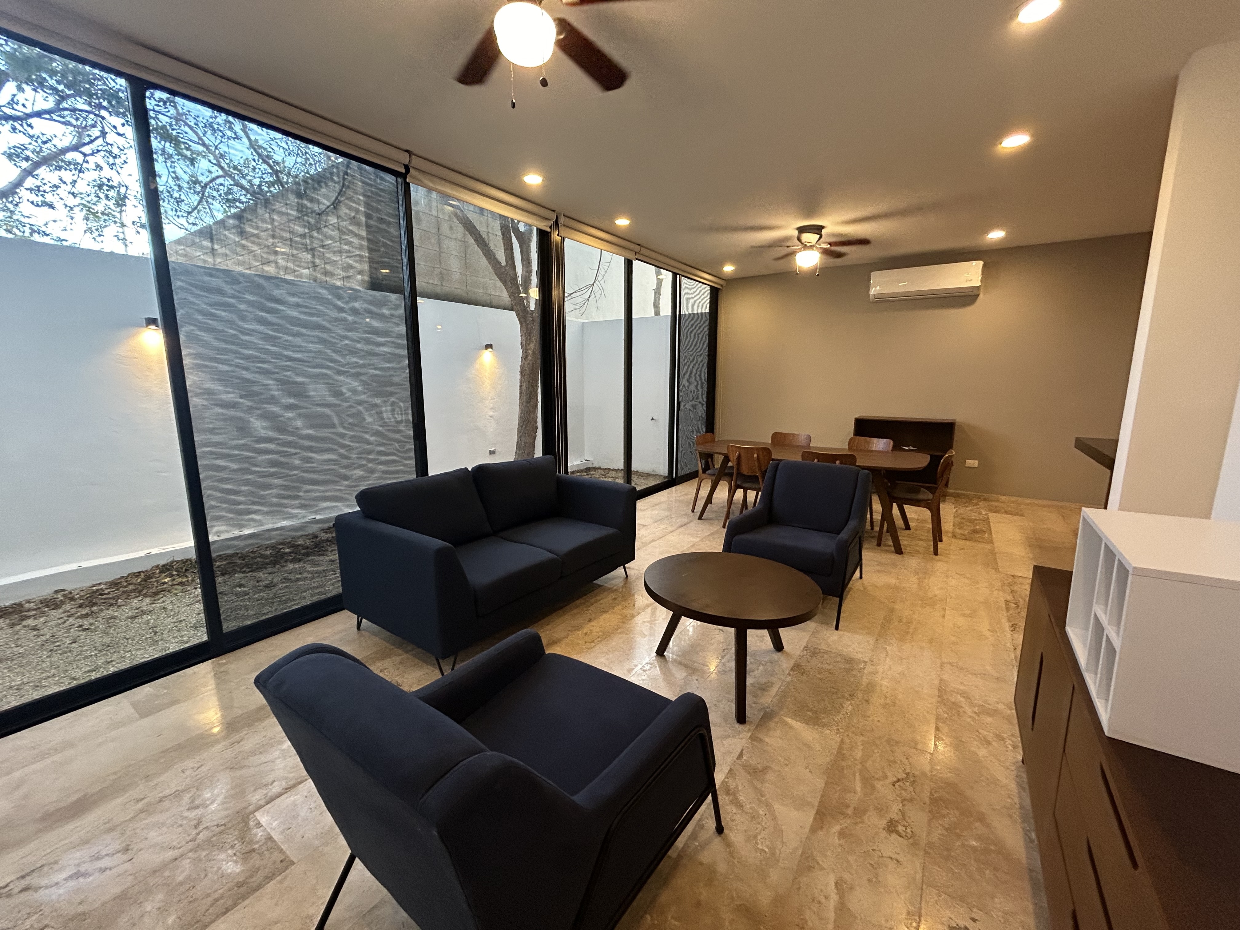 Townhouse amueblado, en Temozón, dentro de privada.