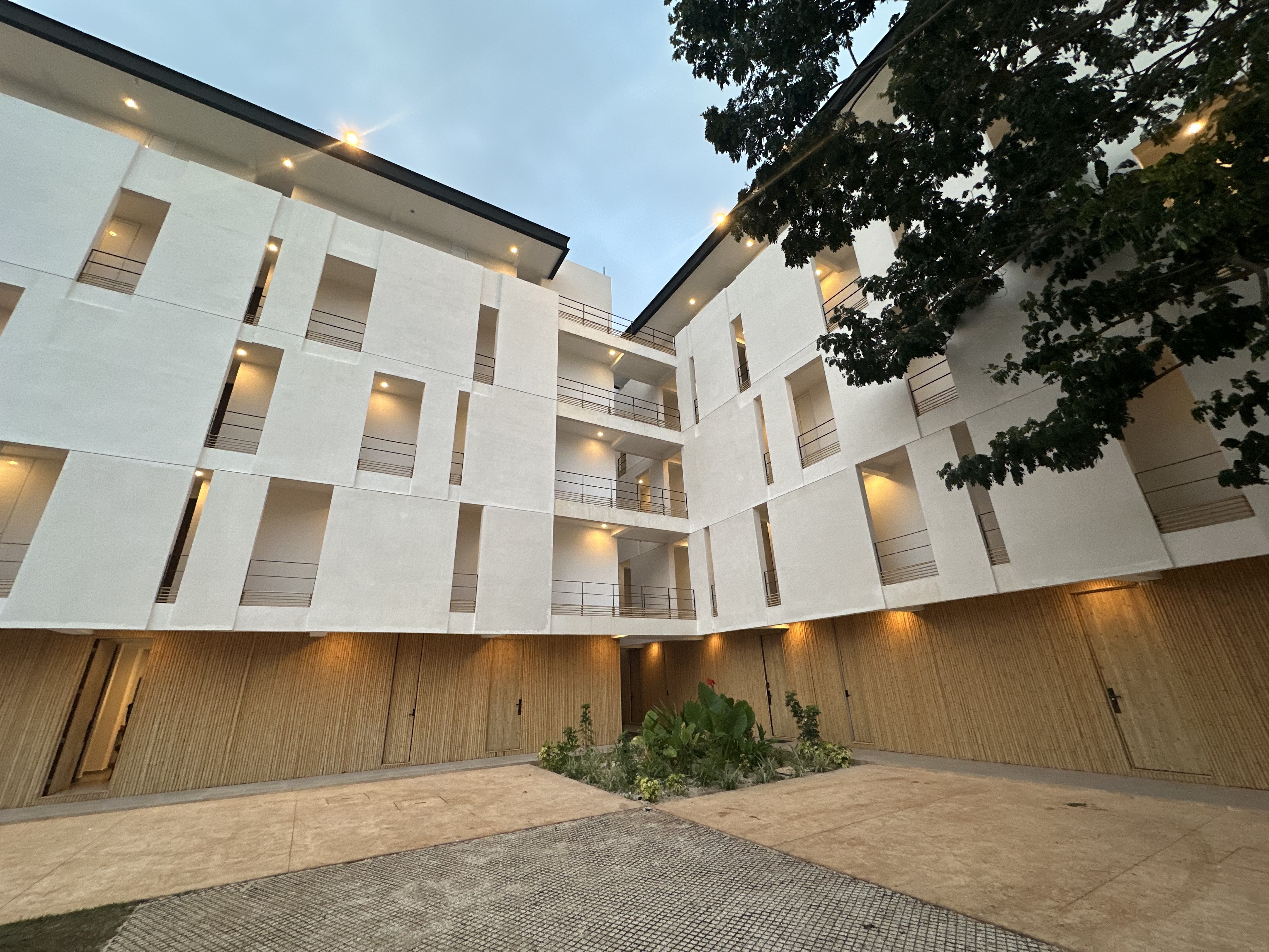 Departamento amueblado, dentro de privada con amenidades.