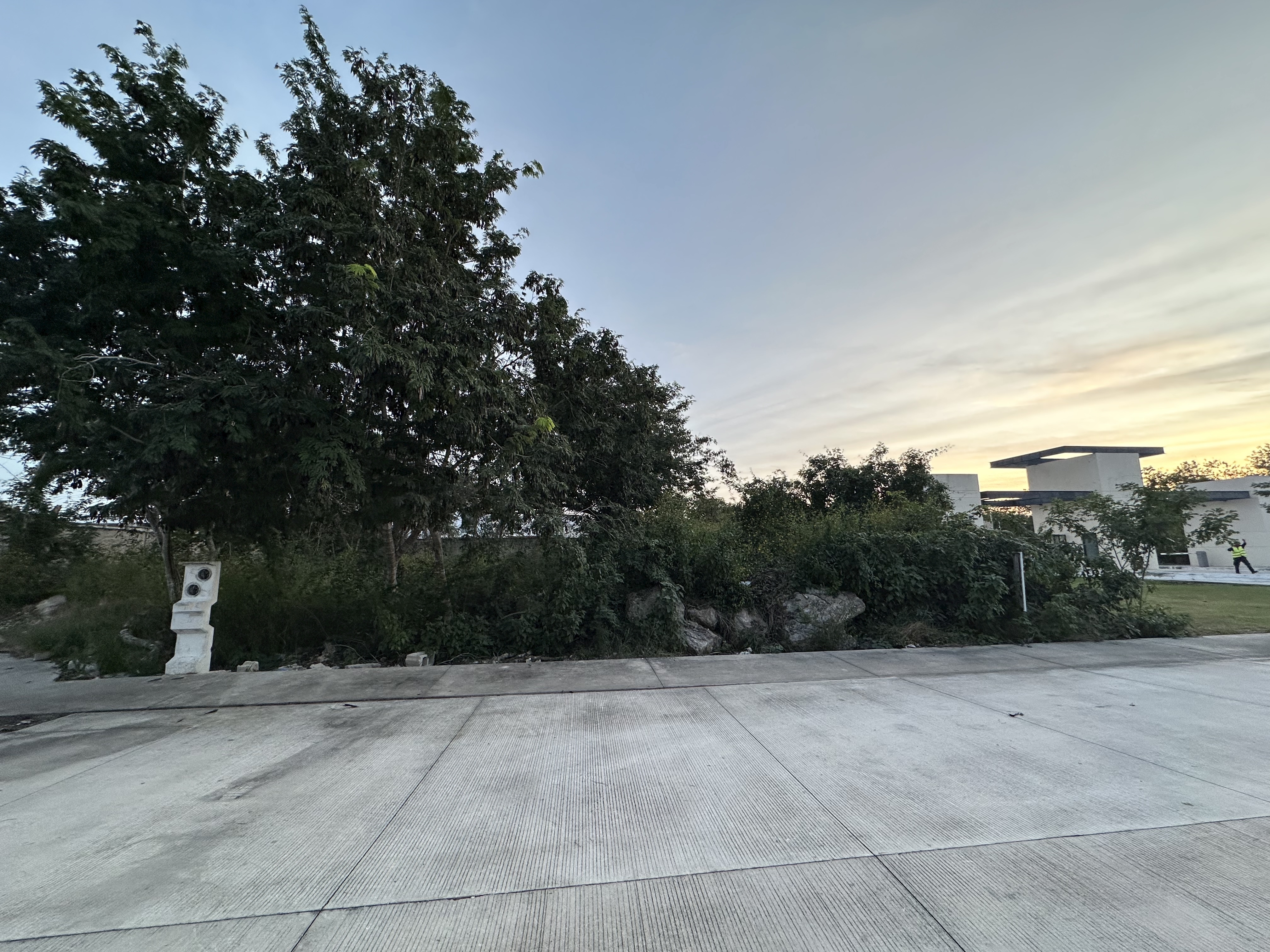 Terreno de 629 m2 dentro de privada residencial en Temozón Norte.