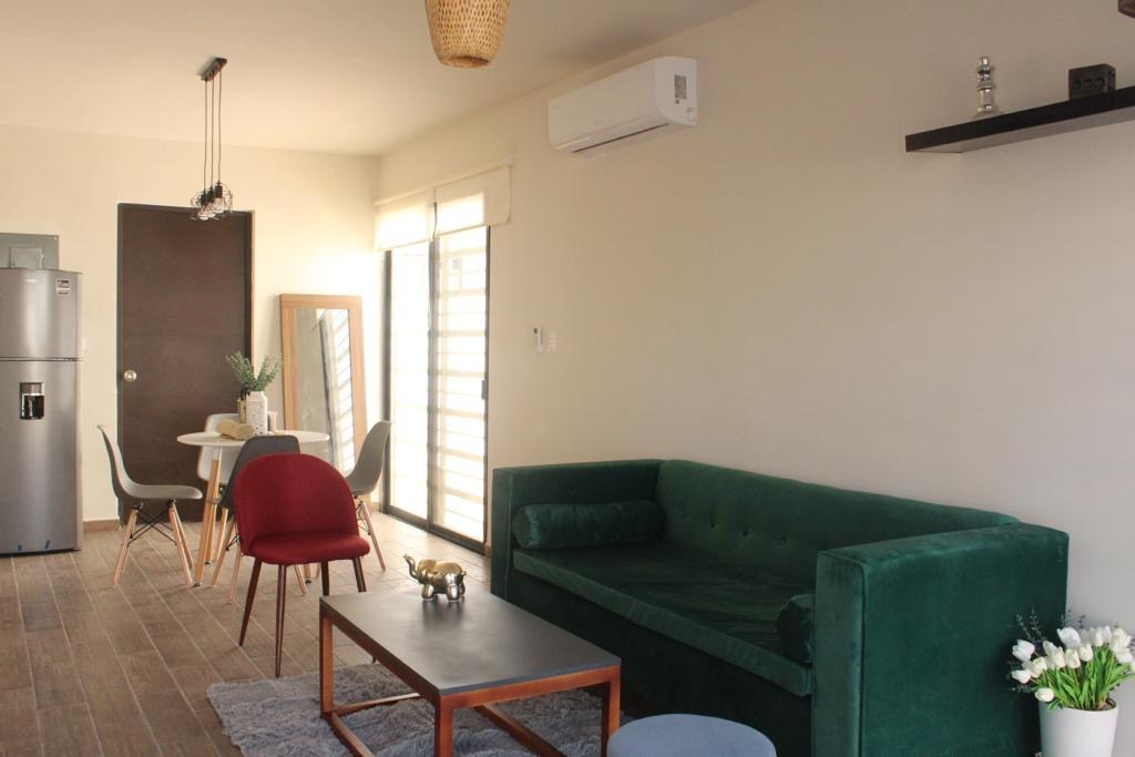 Casa de 2 recámaras, amueblada, con amenidades.