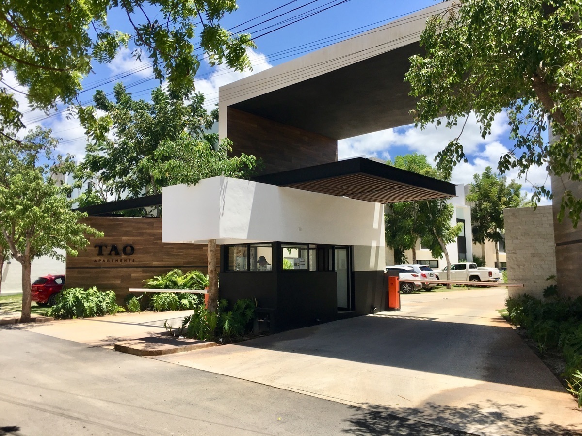 Departamento de 1 recámara, amueblado y equipado, en privada con alberca.