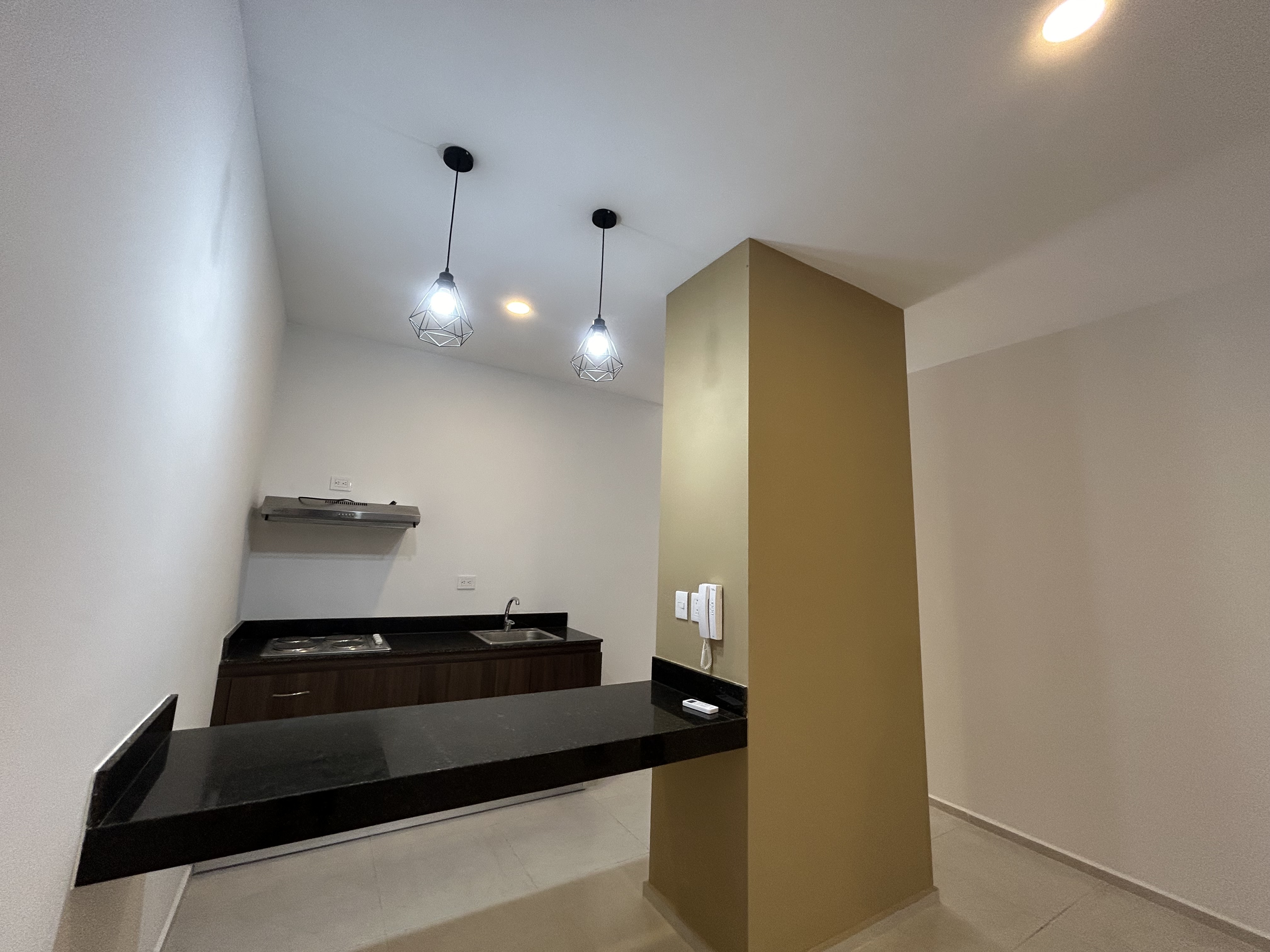 Departamento de 1 recámara, sin amueblar, en privada.