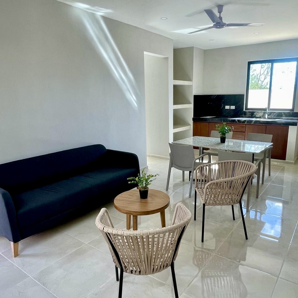Departamento amueblado, de 2 habitaciones, dentro de privada.