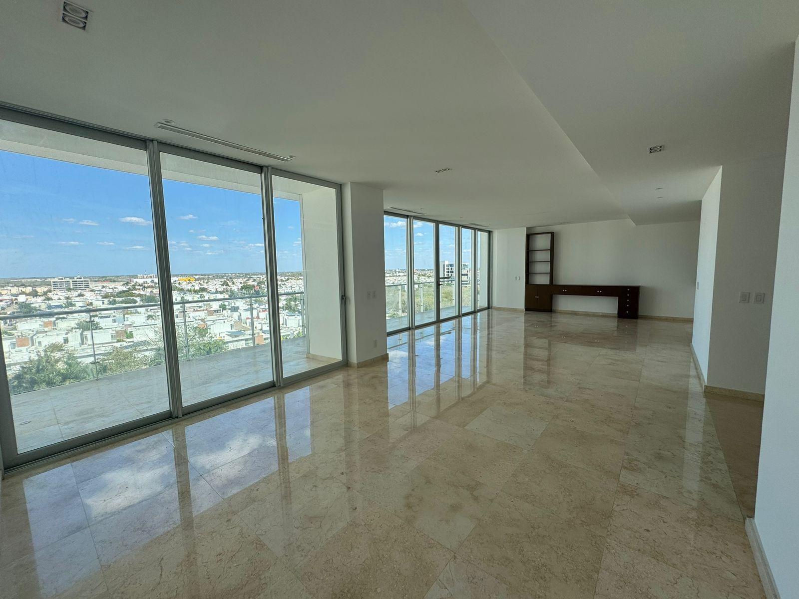 Departamento de 3 habitaciones y cuarto de servicio, en Country Towers.