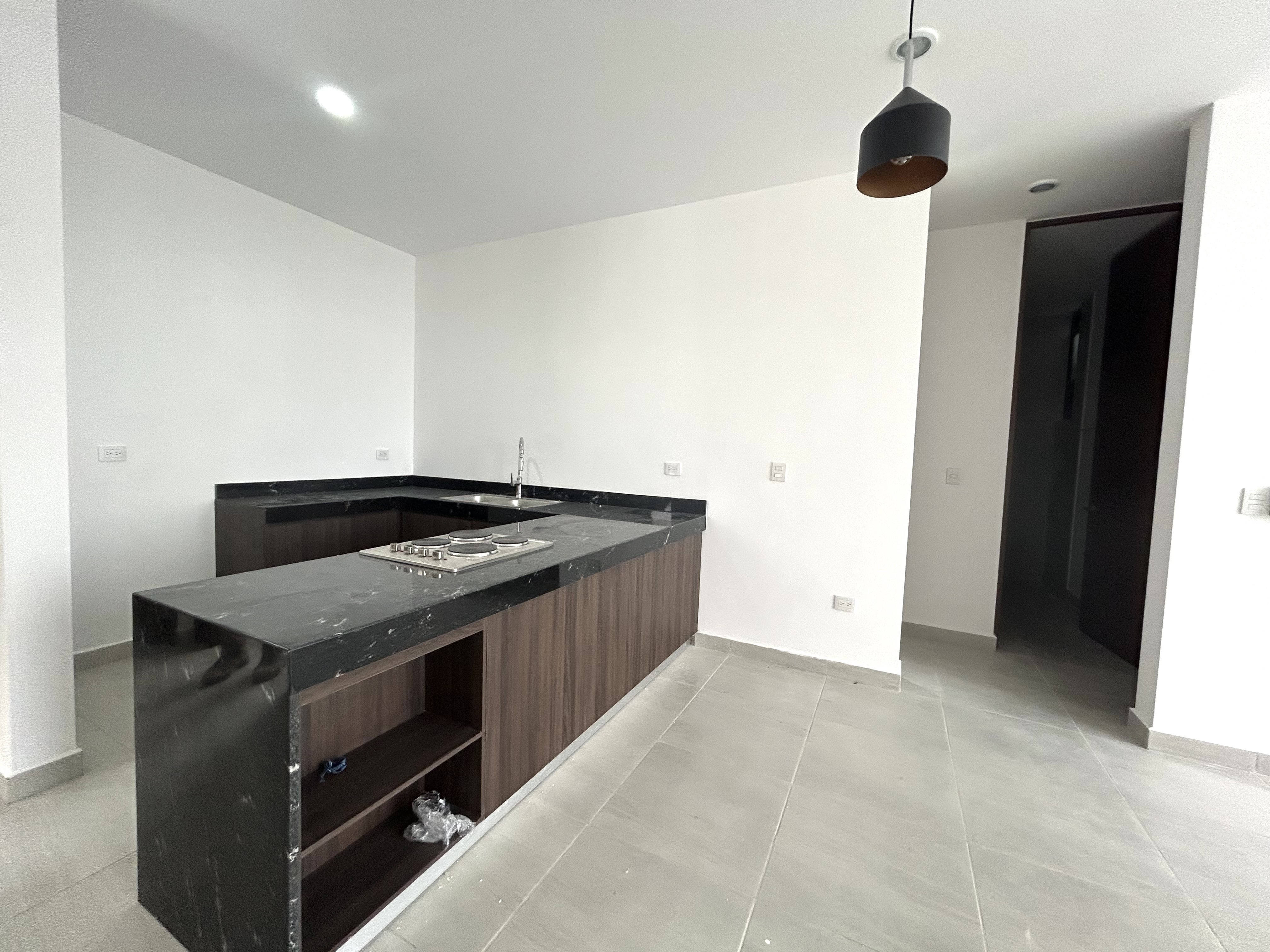 Departamento de 3 recámaras, sin muebles, en zona norte.
