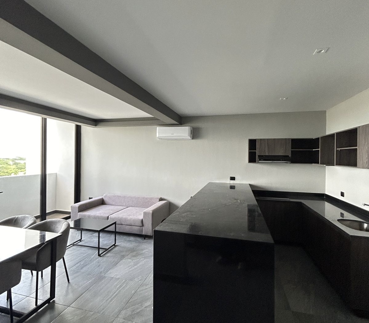 Departamento de 1 habitación, amueblado, en torre con amenidades.