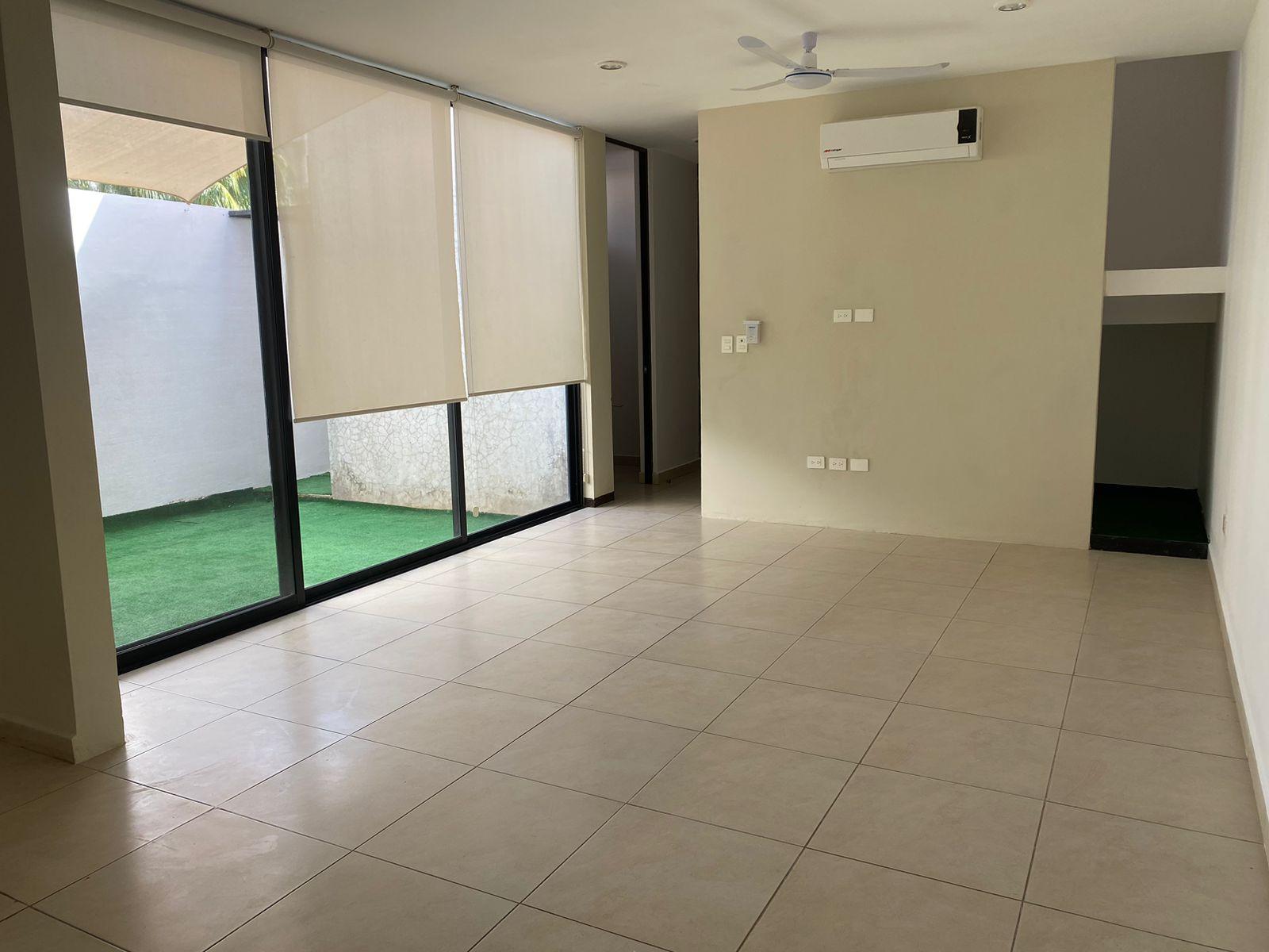 Townhouse con rooftop, dentro de privada.