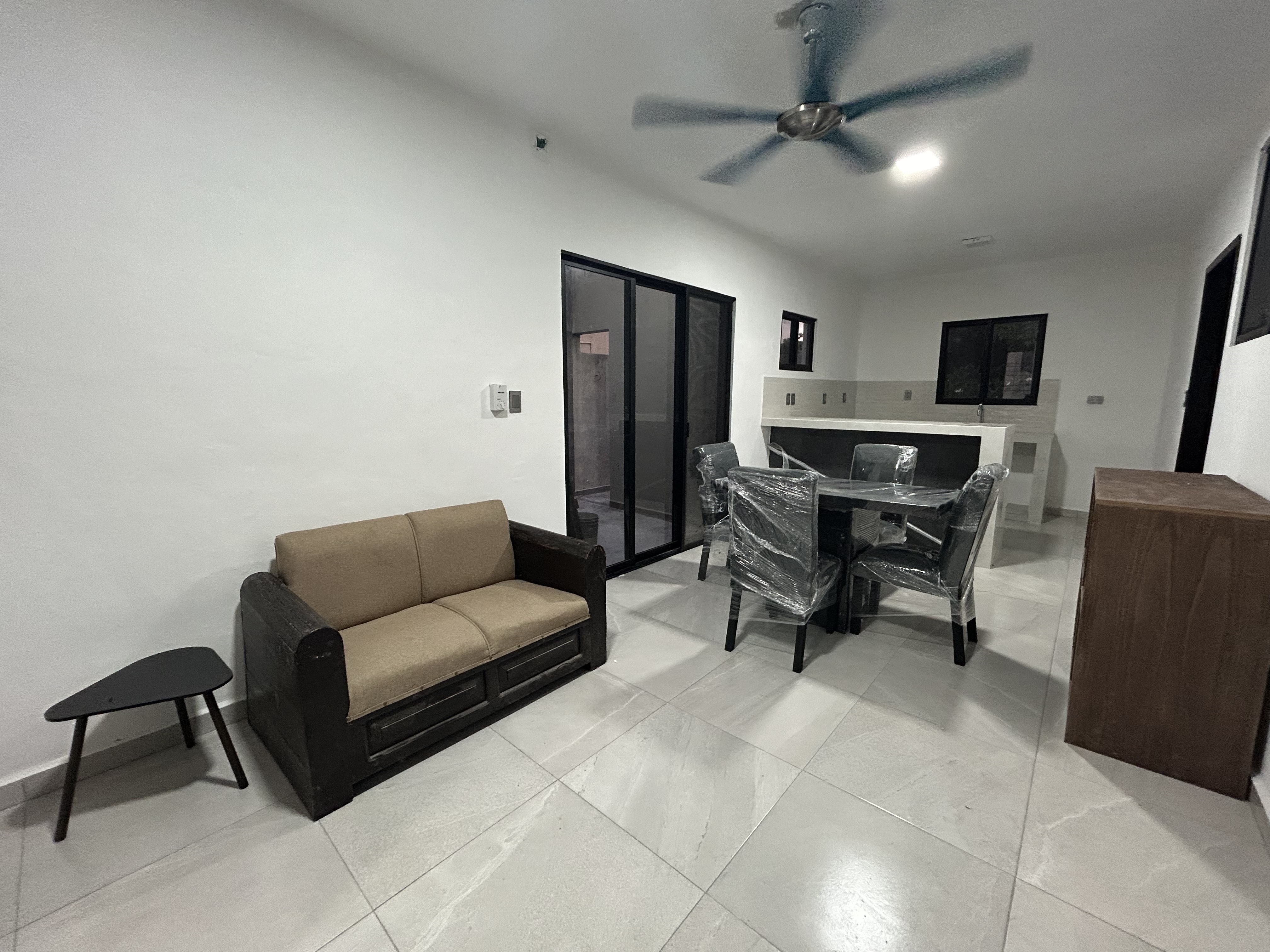 ¡Departamento en PRE RENTA!  a una calle de la Av. Líbano.