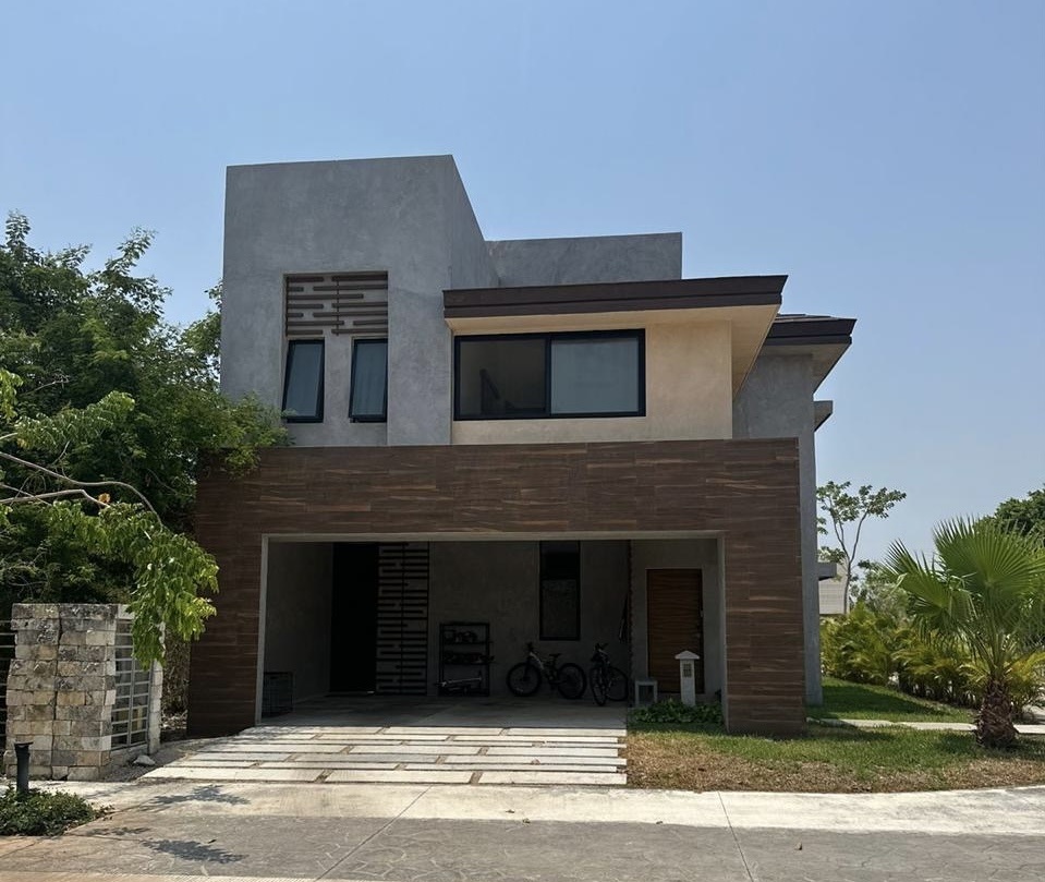 Casa de 3 habitaciones, en privada con amenidades.