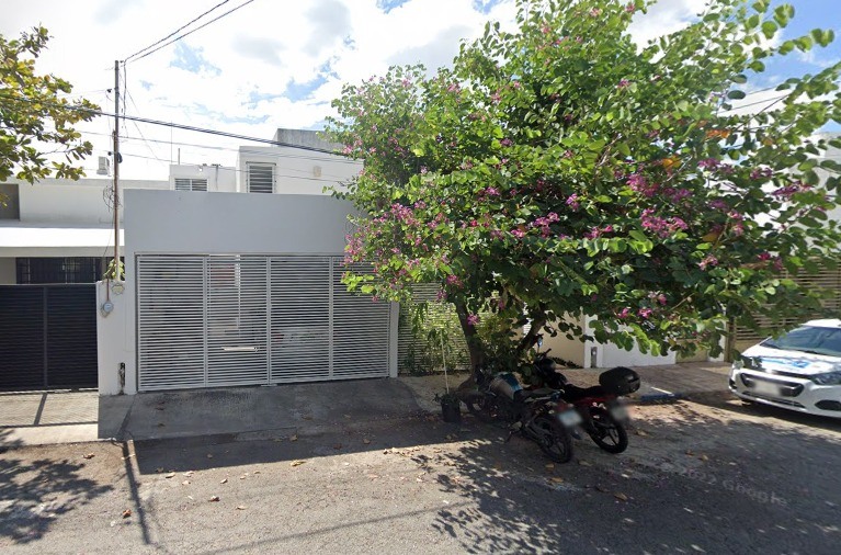 Casa sin muebles, para uso habitacional o comercial, en Colonia México.