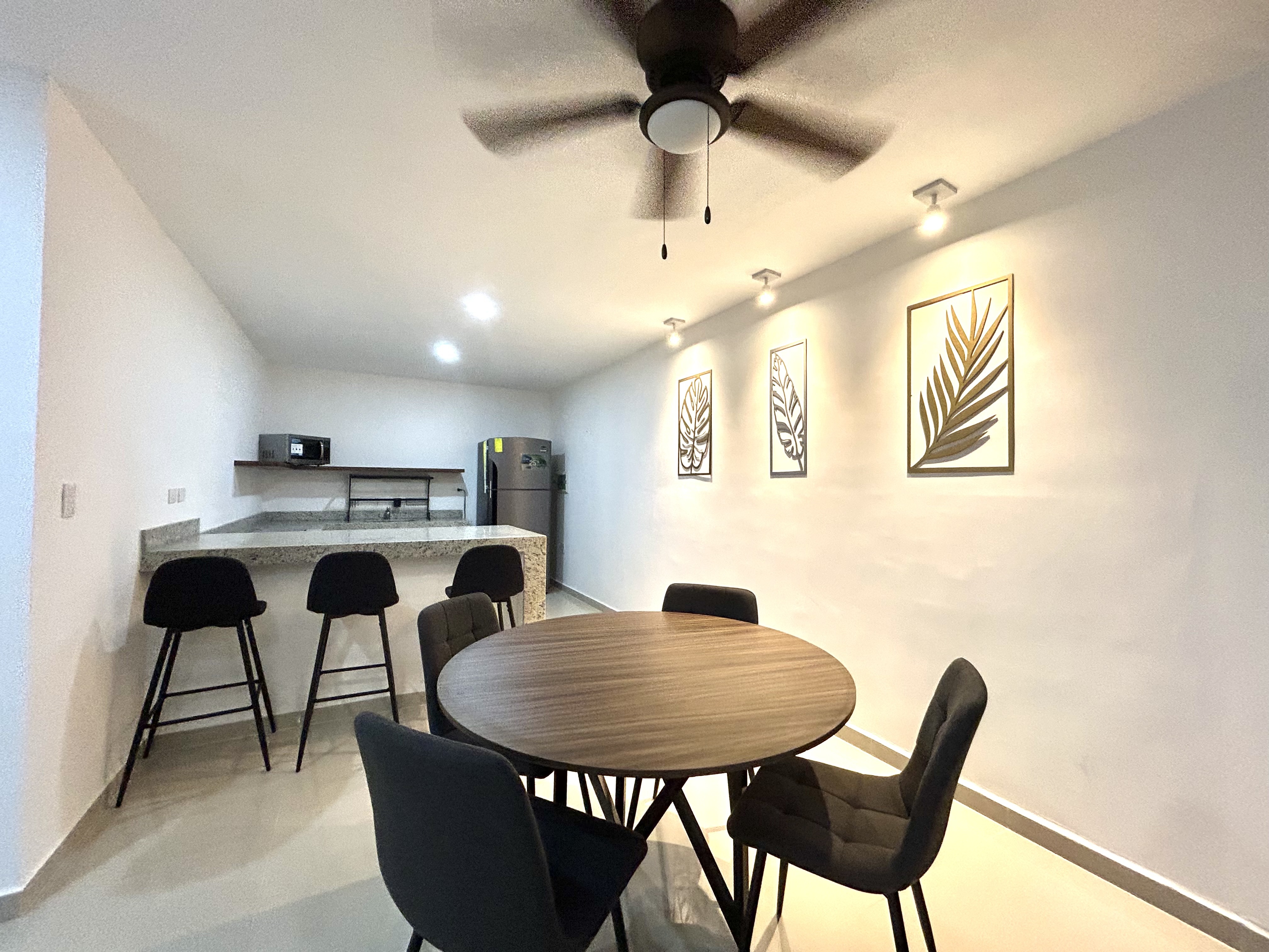 Departamento de 2 recámaras, amueblado, dentro de periférico.