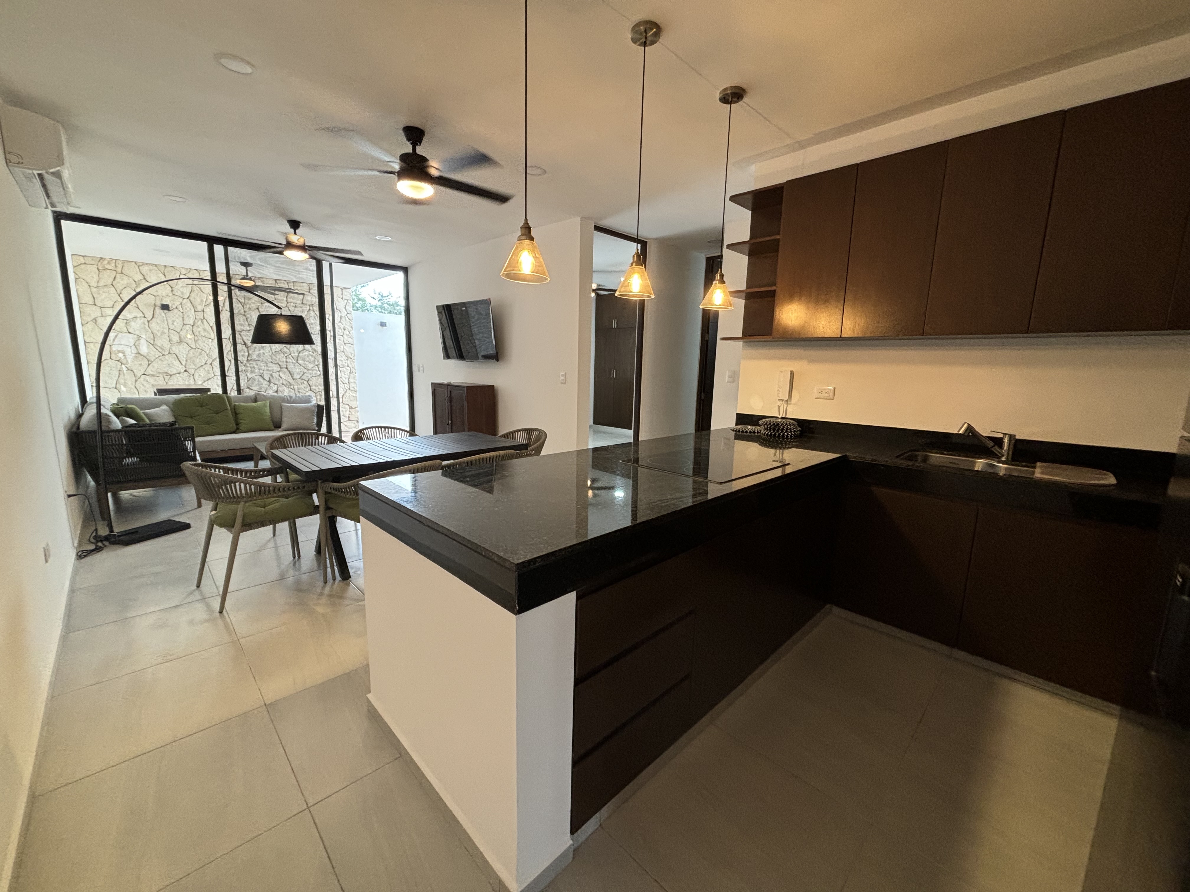 Departamento en PLANTA BAJA, de 2 recámaras, con alberca, al norte de la ciudad.