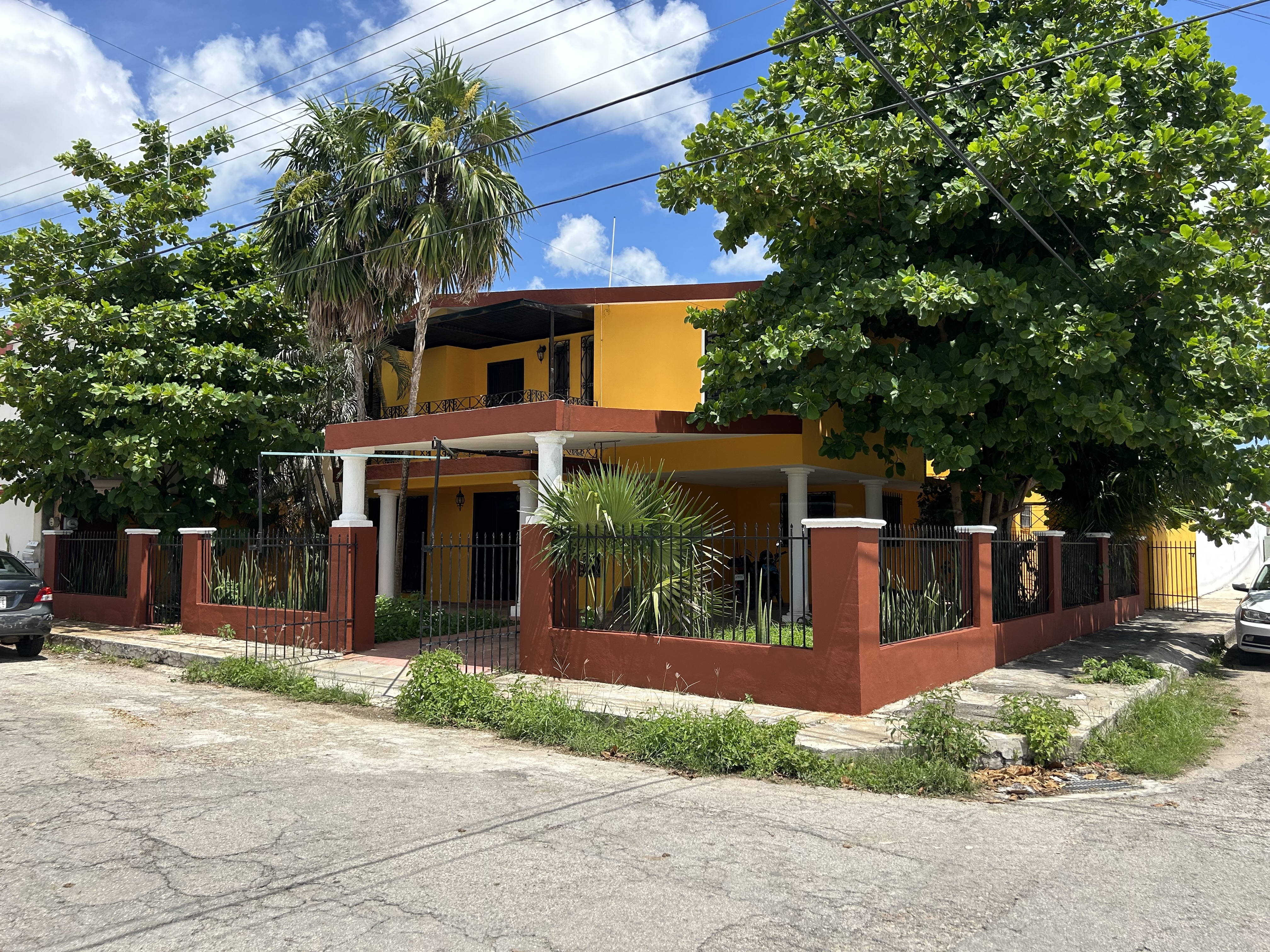 Casa para HABITACIÓN U OFICINA, en zona Norte.