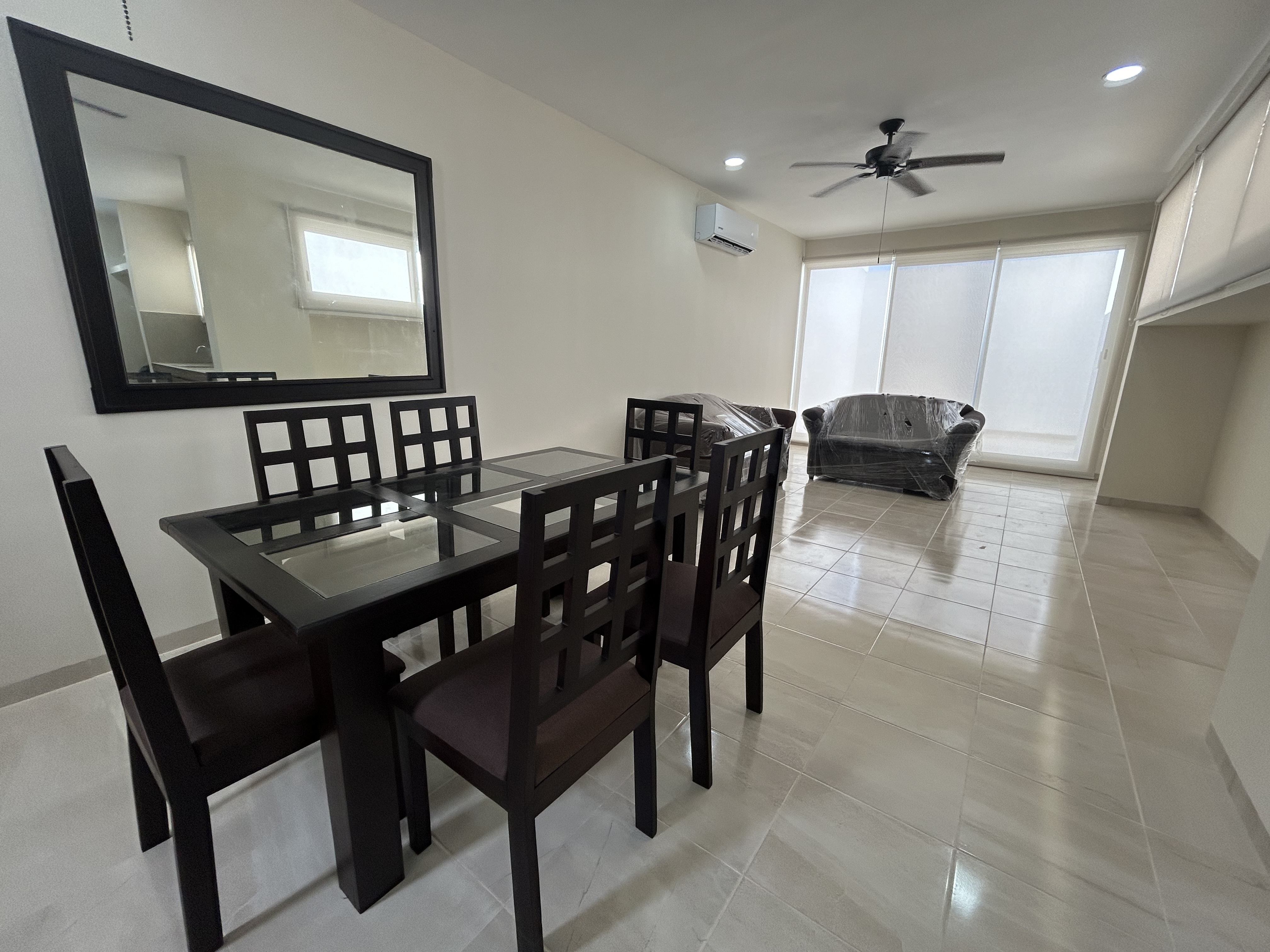 Departamento amueblado, de 1 habitación, en privada.