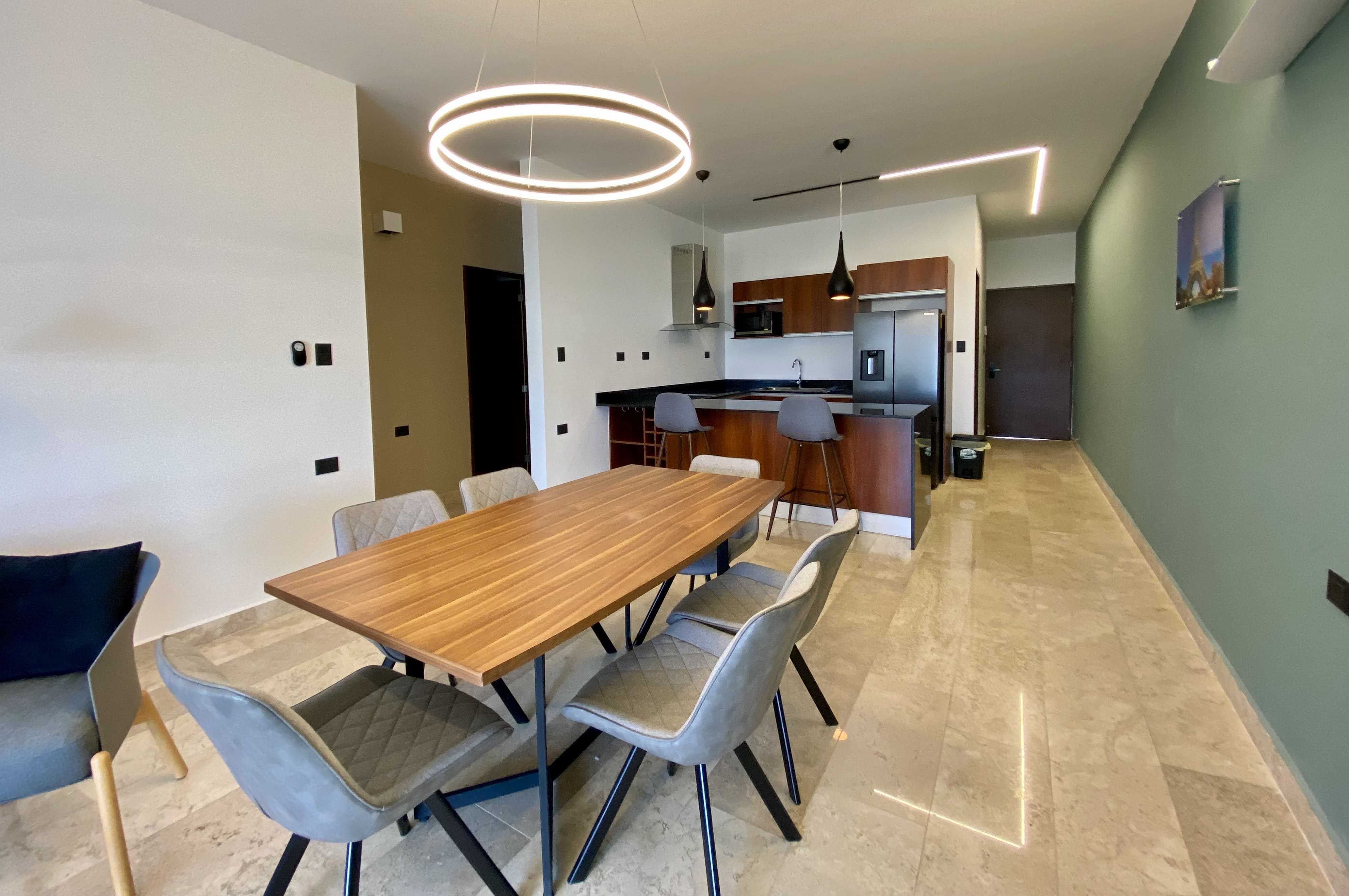 Departamento amueblado, de 2 recámaras, en colonia Maya.