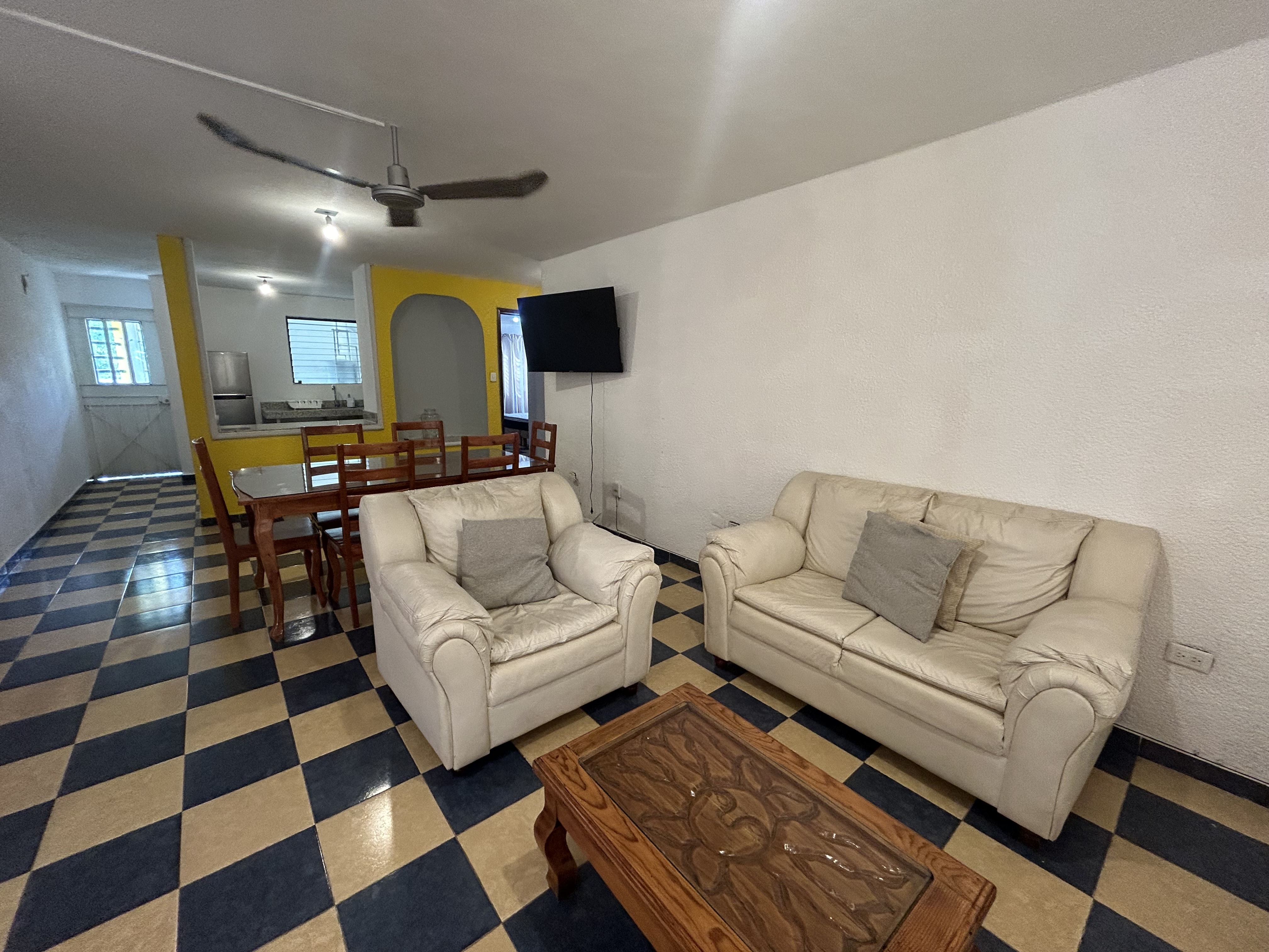 Departamento amueblado, en García Gineres, a 1 calle de la Av. Colón.