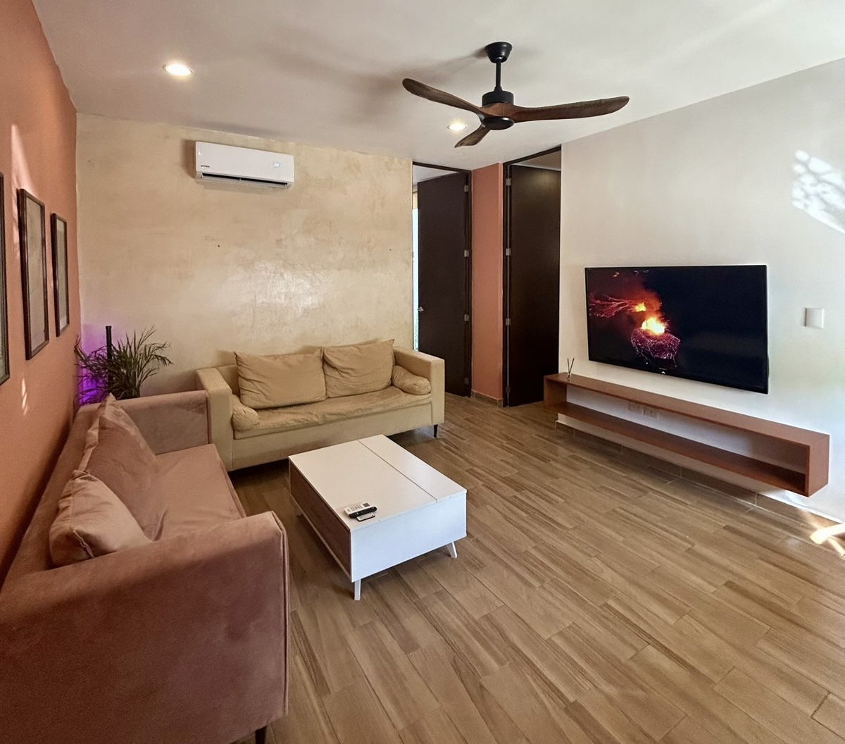 Departamento amueblado, en planta baja.