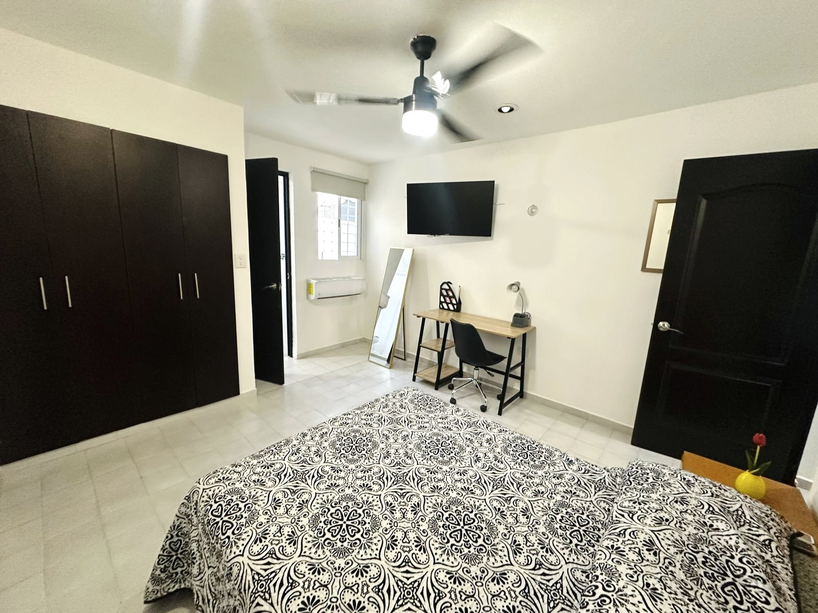 Departamento amueblado, de 1 recámara, en PB, cerca de Av. Yucatán.