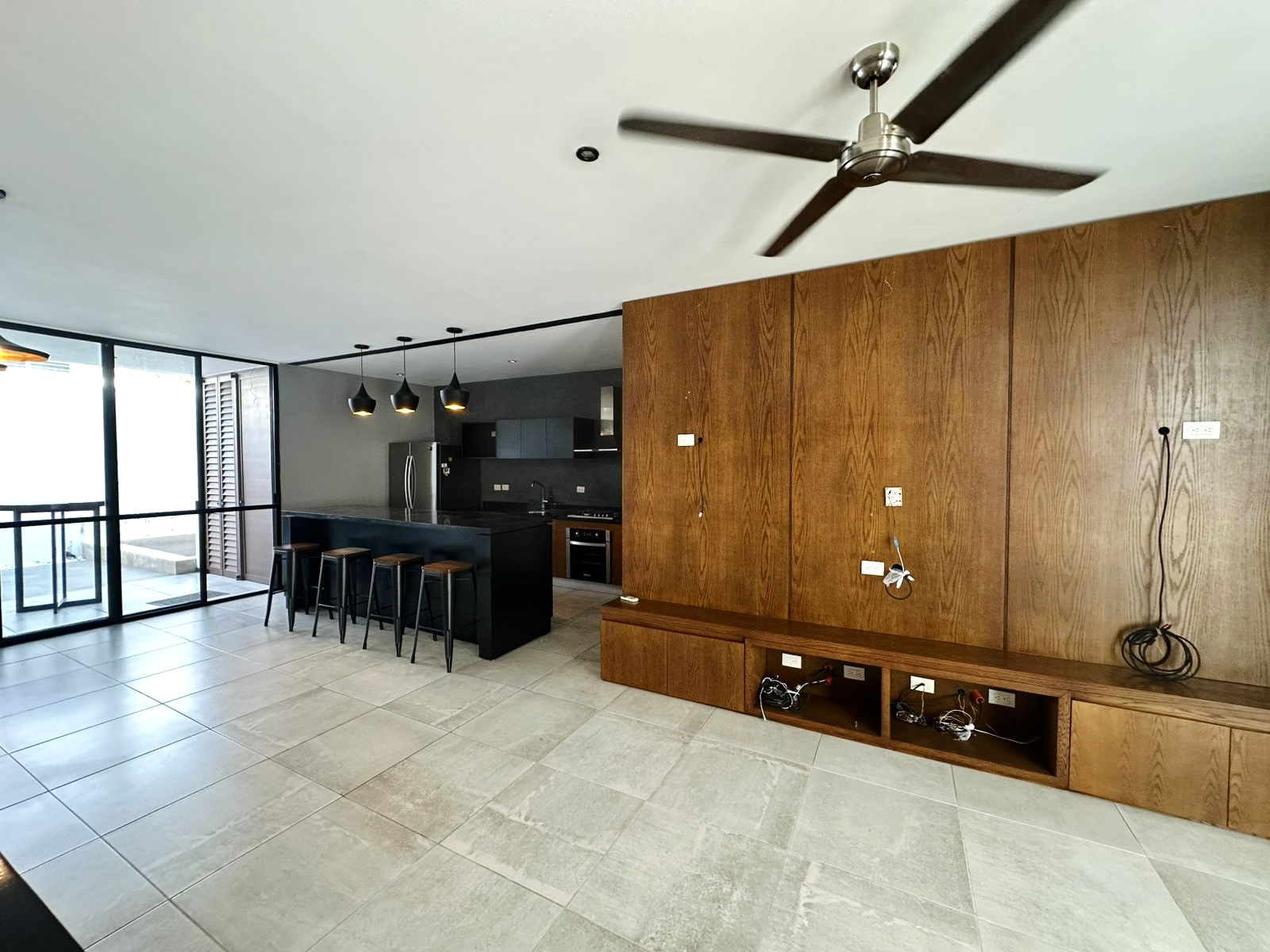 Townhouse equipado, con piscina y PANELES SOLARES.