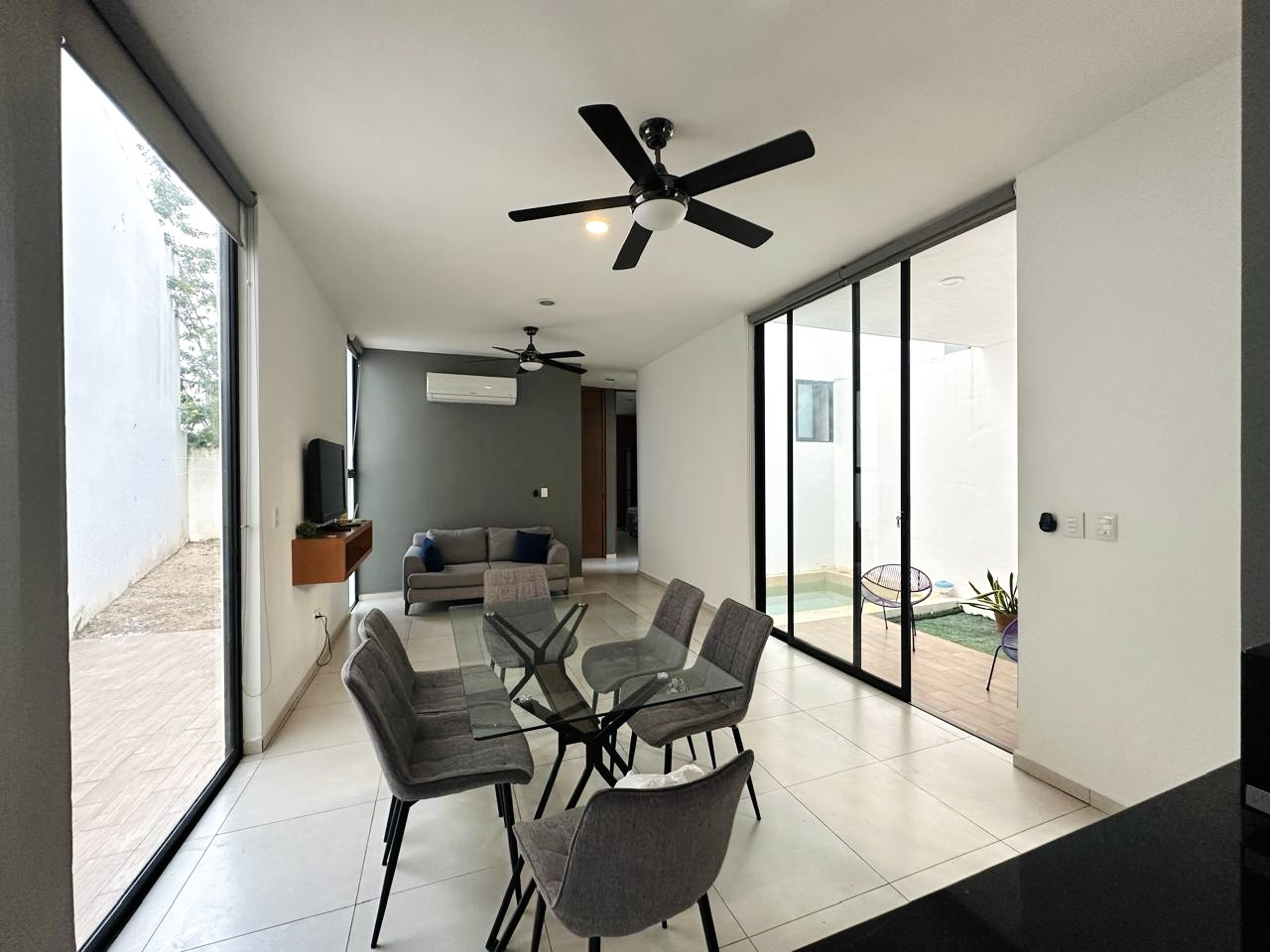 Departamento amueblado, en PLANTA BAJA, con piscina privada.
