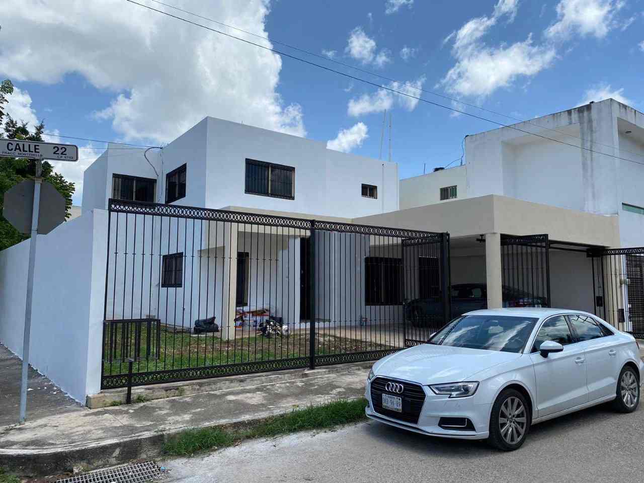 Casa remodelada y de amplios espacios en exclusiva colonia de la ciudad.